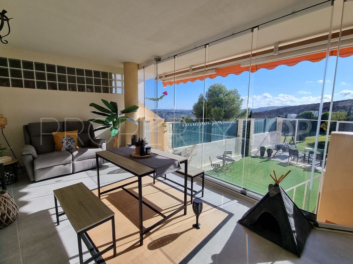 For sale ground floor apartment in Casares Playa