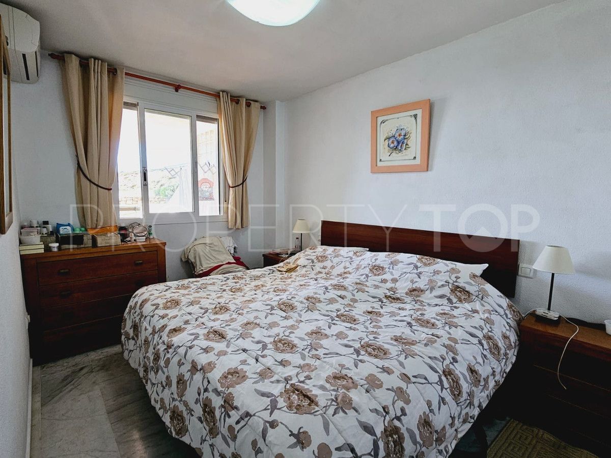 Apartamento con 3 dormitorios en venta en Casares Playa