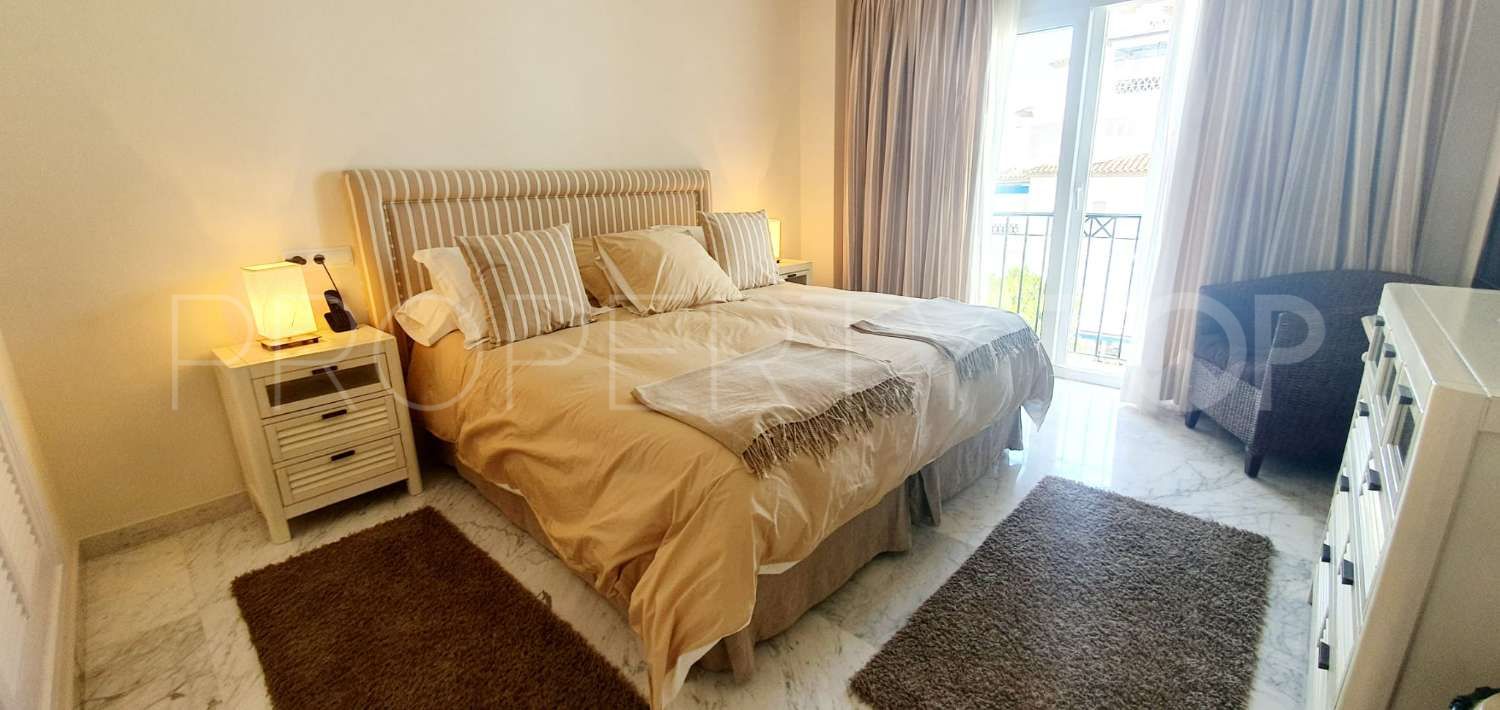 Comprar apartamento de 3 dormitorios en Marbella - Puerto Banus