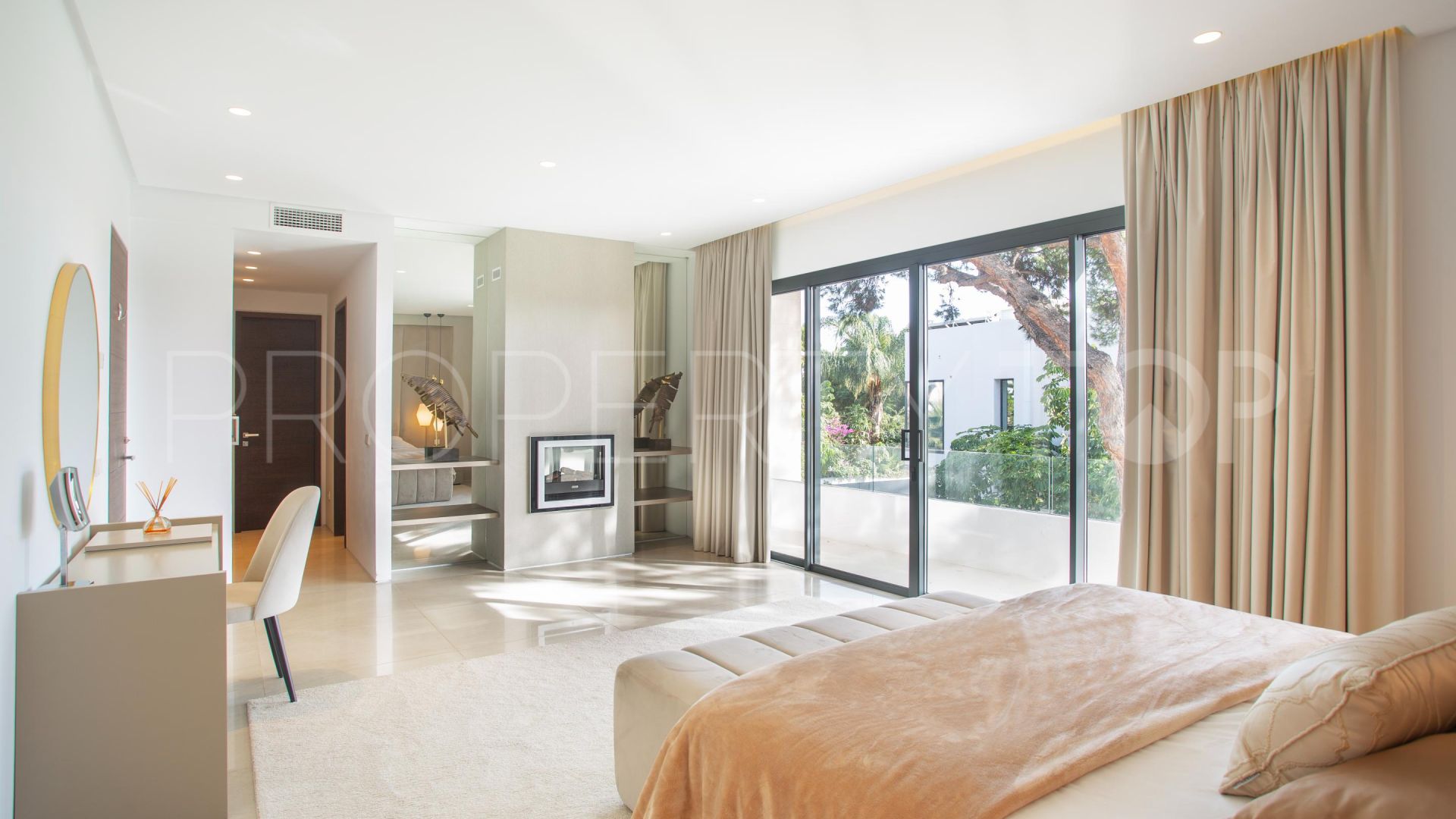 Marbella Golden Mile, villa en venta de 6 dormitorios