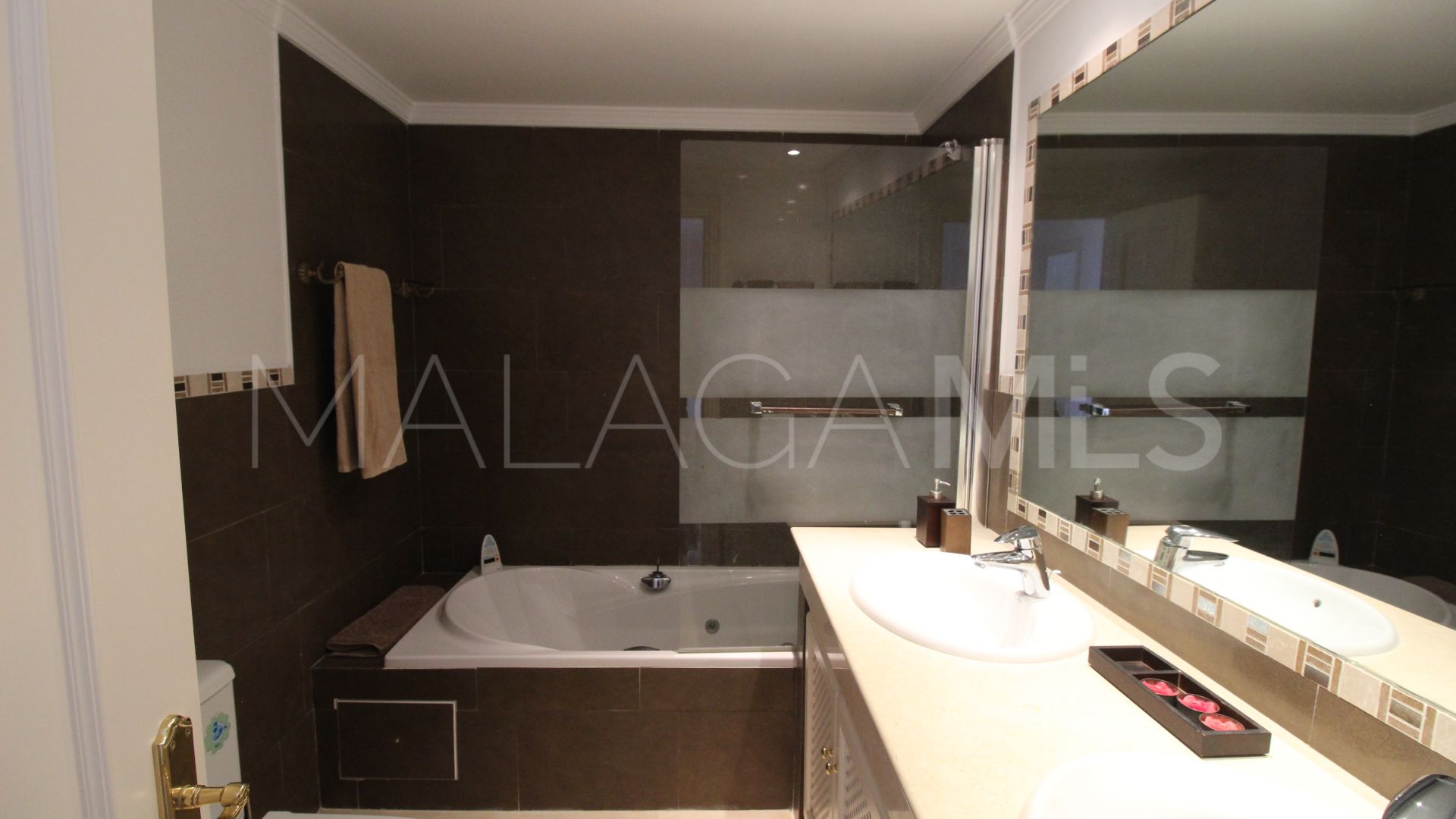 Town house for sale in La Alqueria