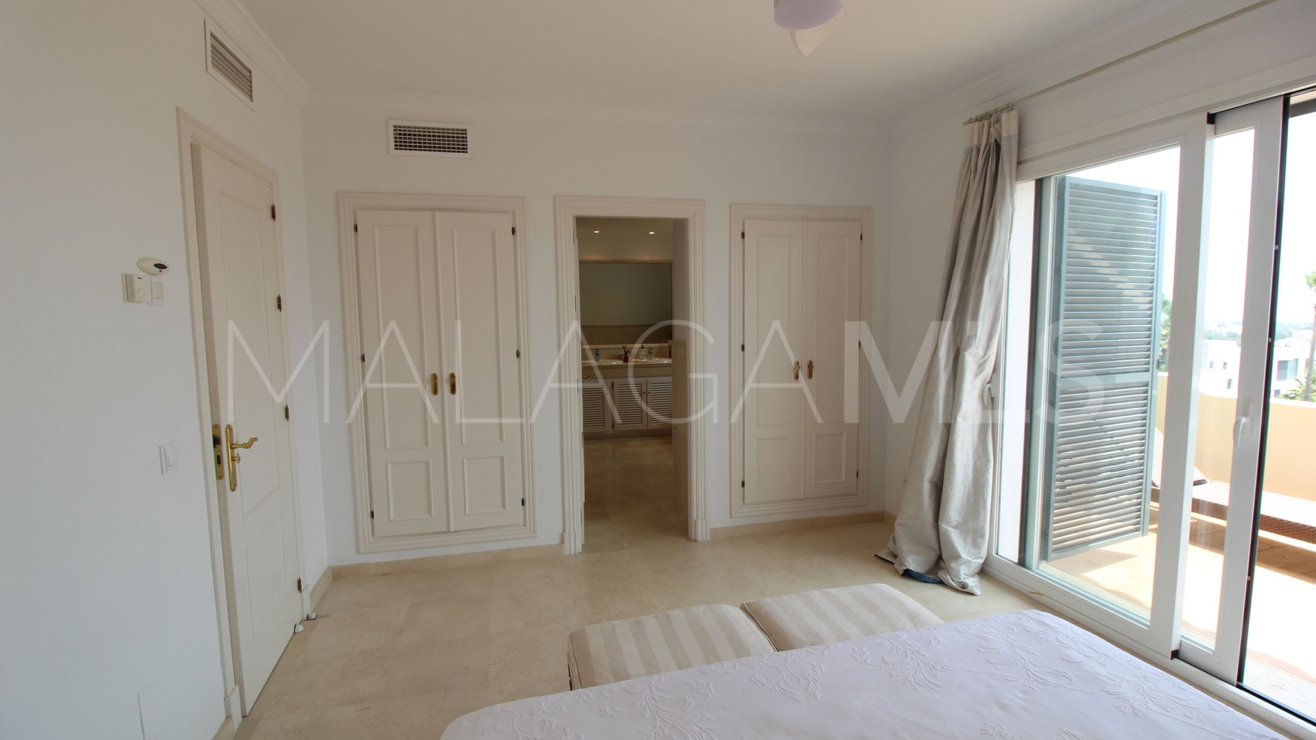 Town house for sale in La Alqueria