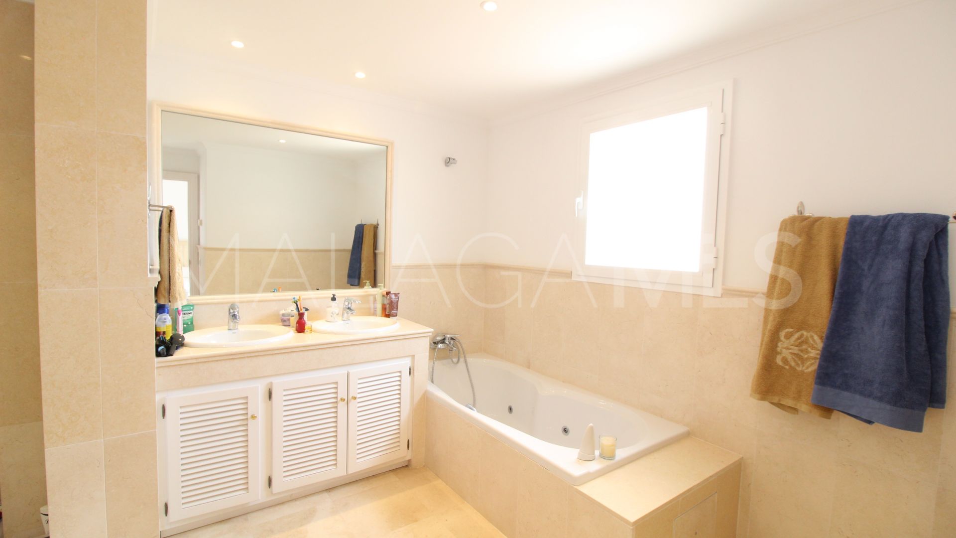 Town house for sale in La Alqueria