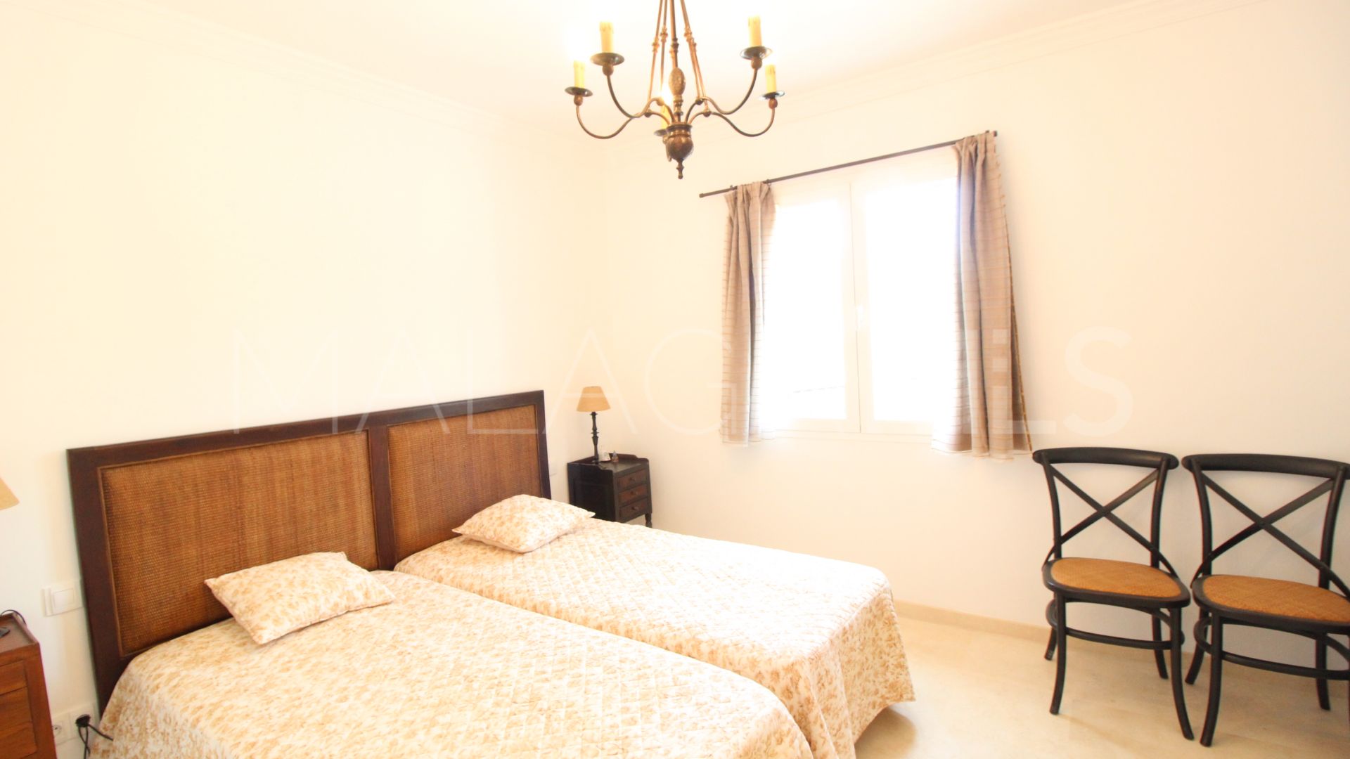 Town house for sale in La Alqueria