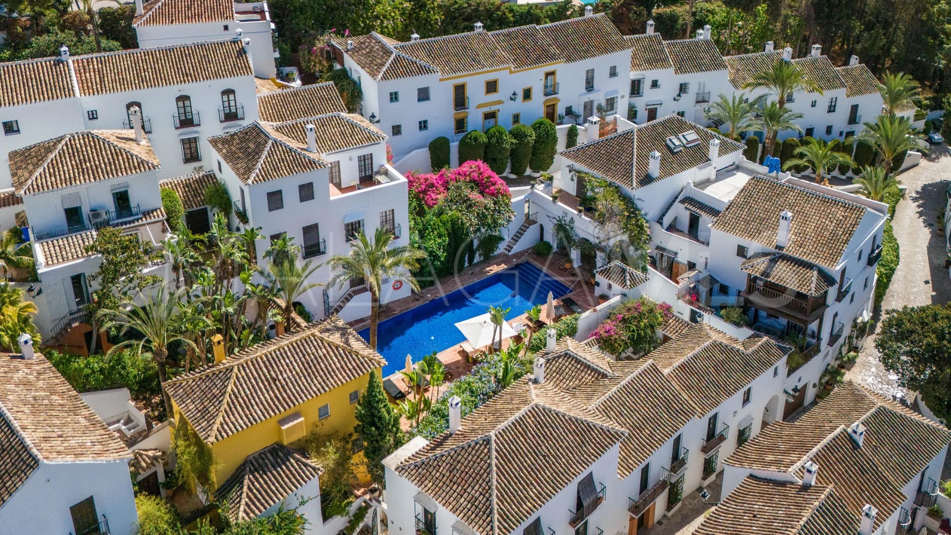 Radhus for sale in Las Lomas del Marbella Club