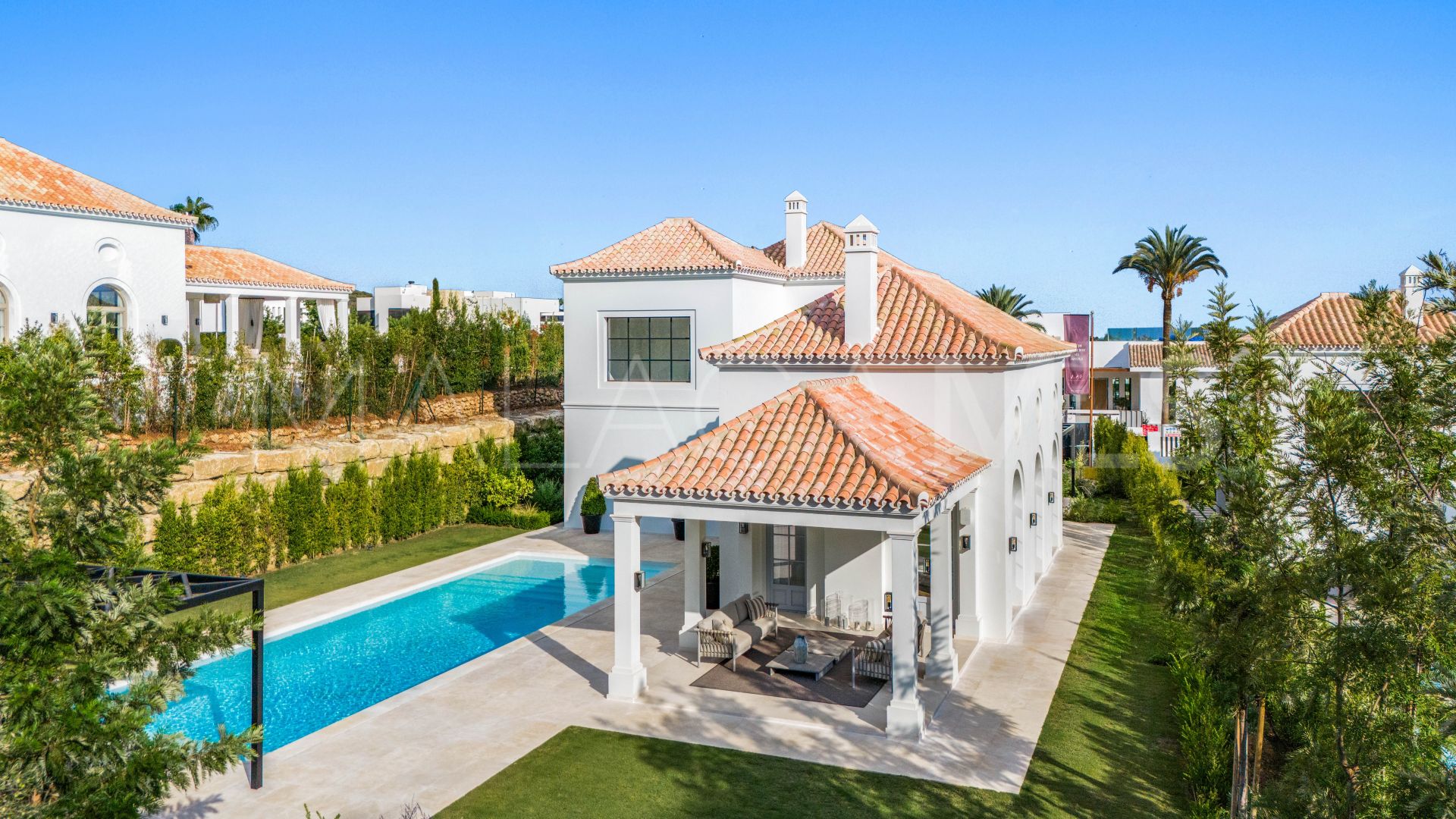 Villa for sale in Nueva Andalucia