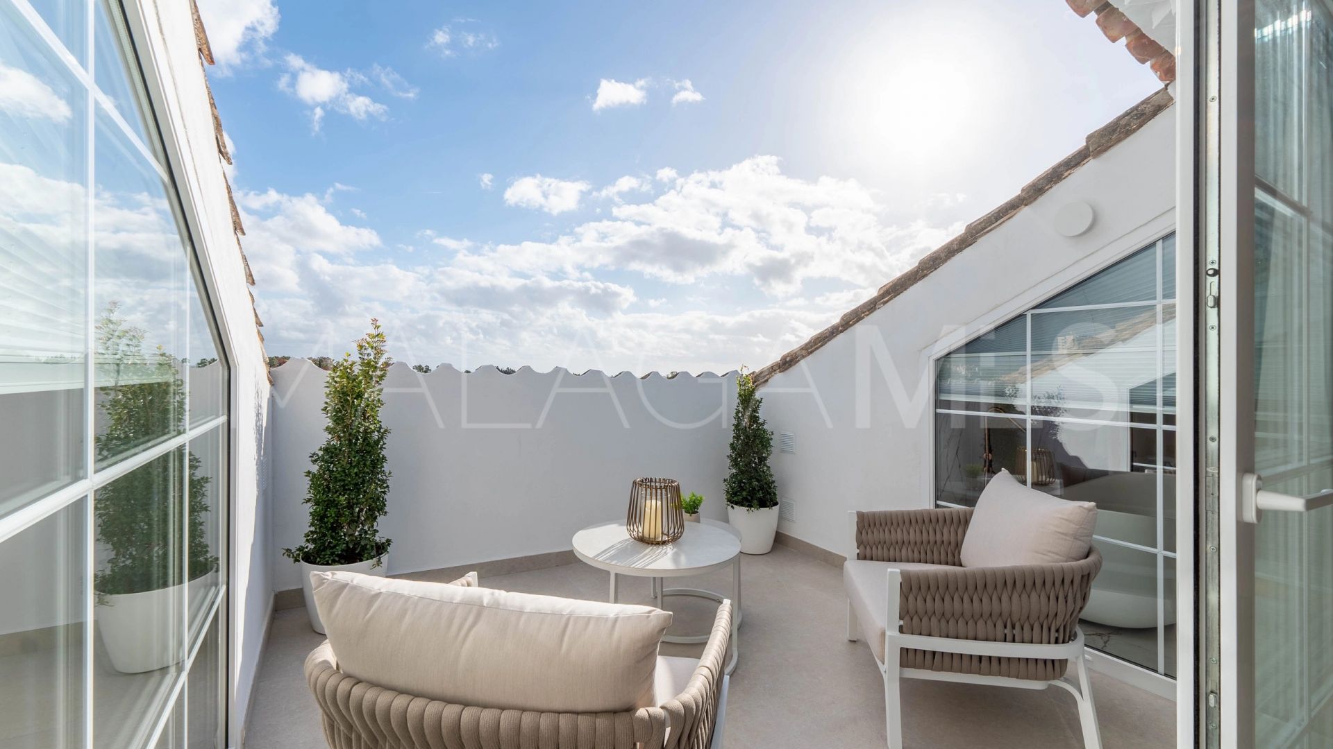 Duplex penthouse for sale in Nueva Andalucia