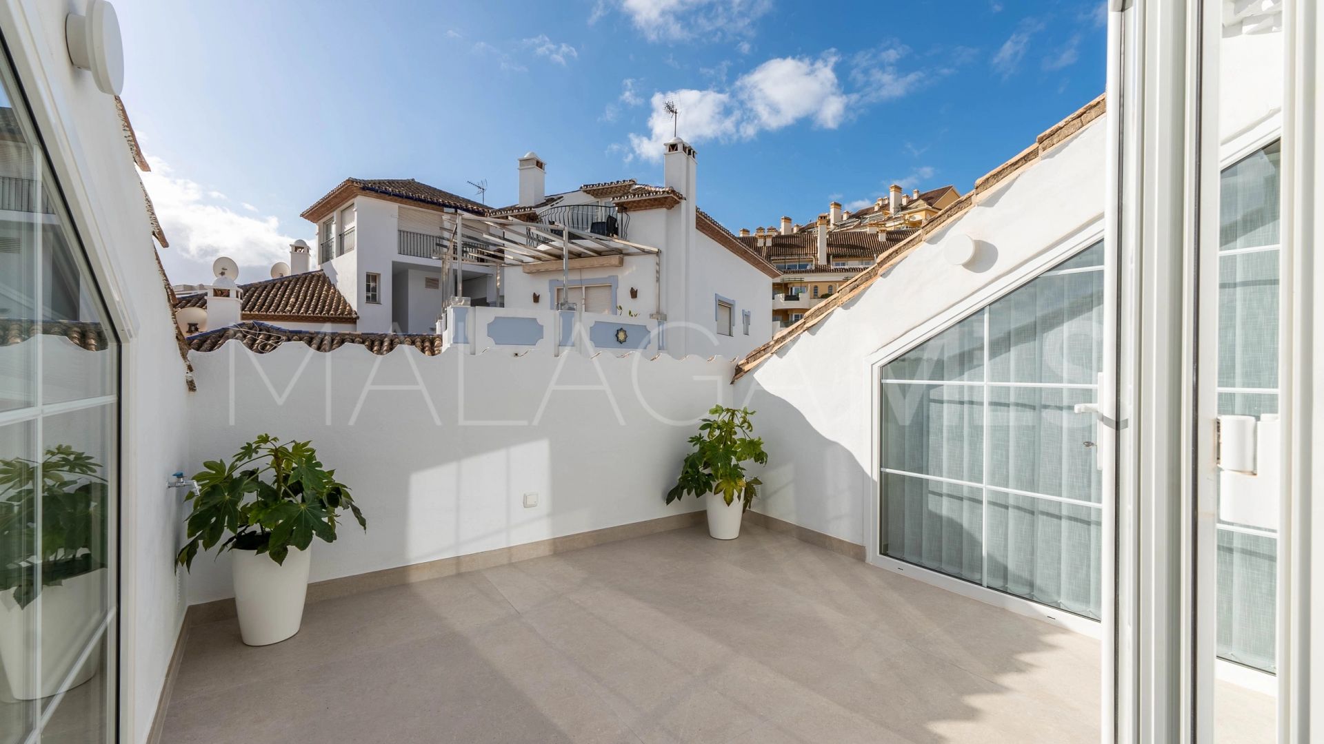 Duplex penthouse for sale in Nueva Andalucia