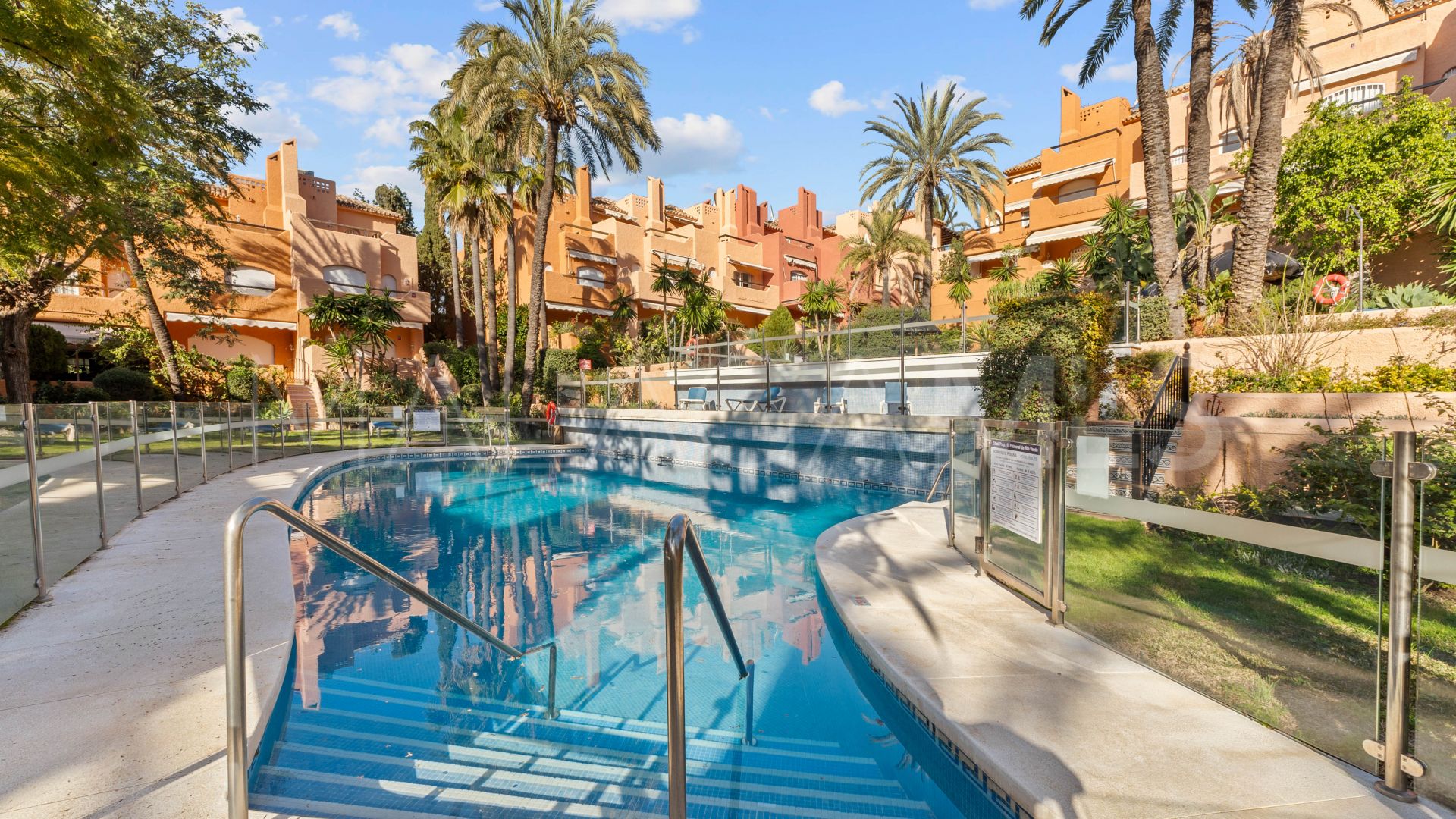 3 bedrooms Nueva Andalucia town house for sale