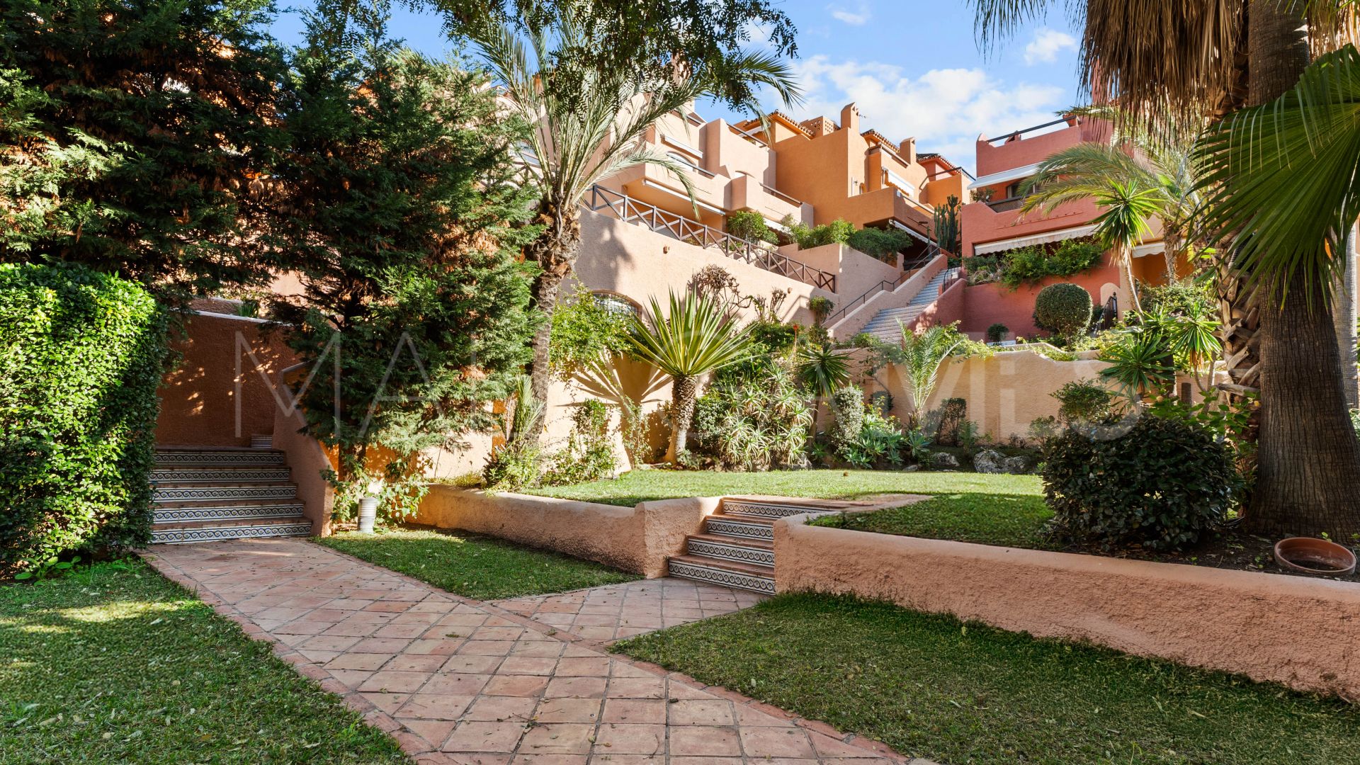 3 bedrooms Nueva Andalucia town house for sale