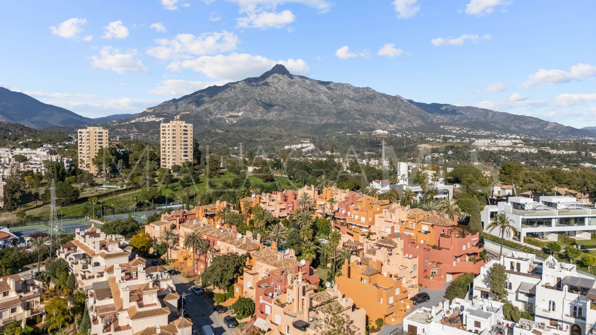 3 bedrooms Nueva Andalucia town house for sale