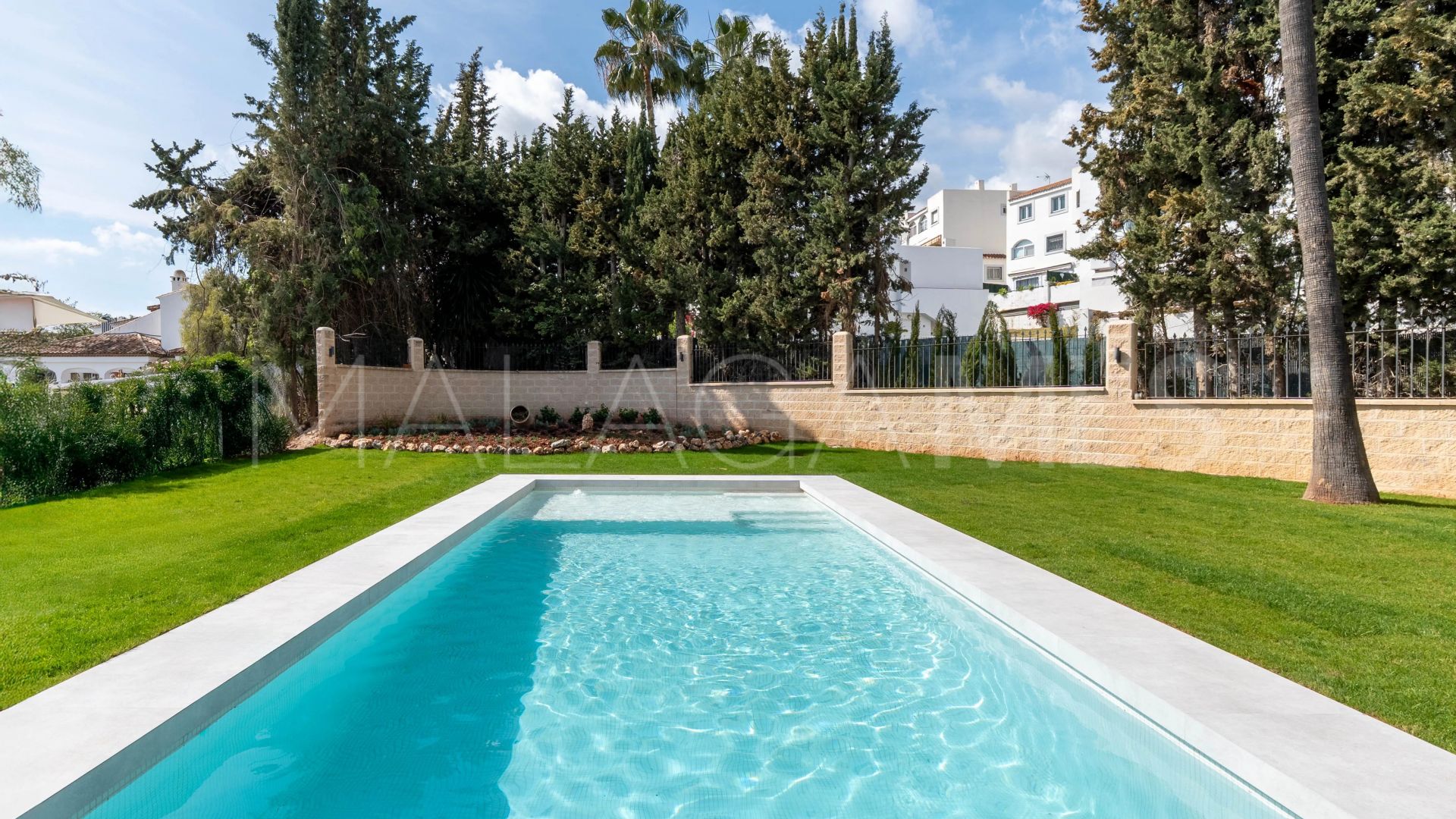 Villa for sale with 4 bedrooms in Supermanzana H