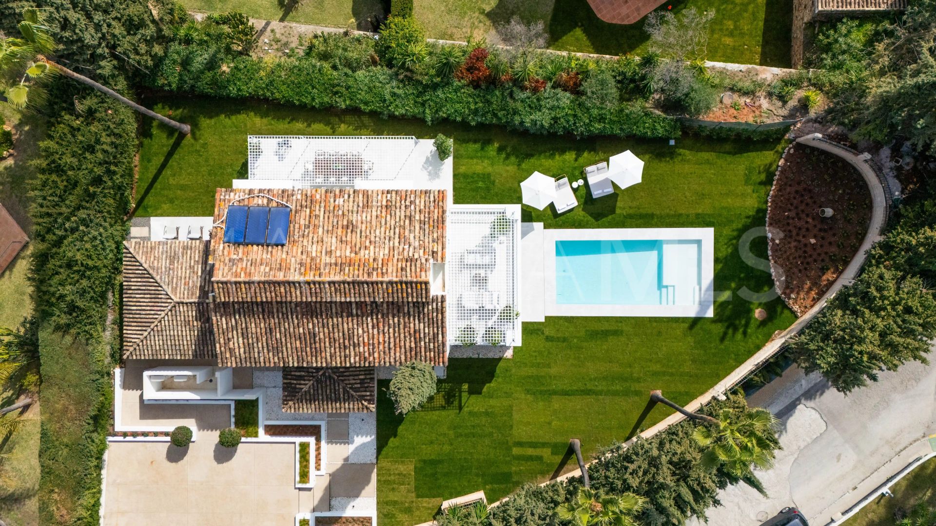 Villa for sale with 4 bedrooms in Supermanzana H