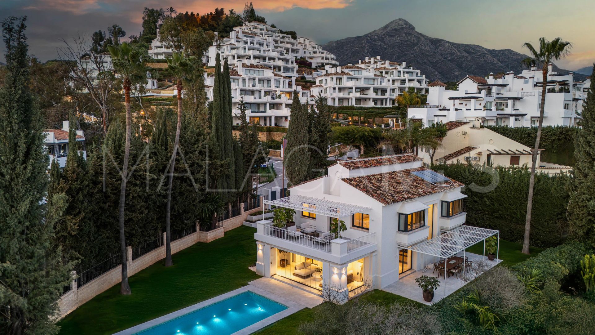Villa for sale with 4 bedrooms in Supermanzana H