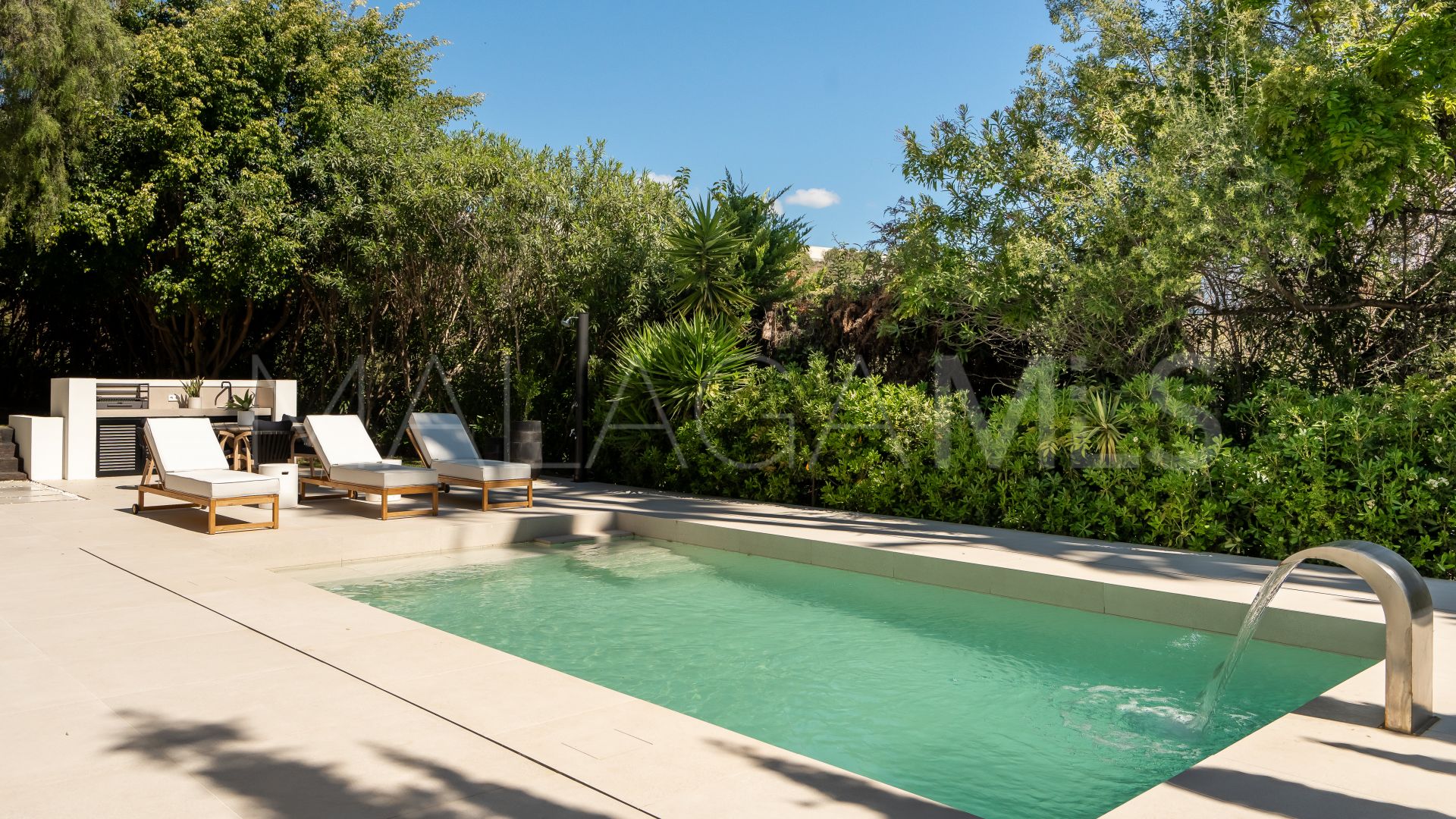 Se vende villa in Los Naranjos Hill Club de 5 bedrooms