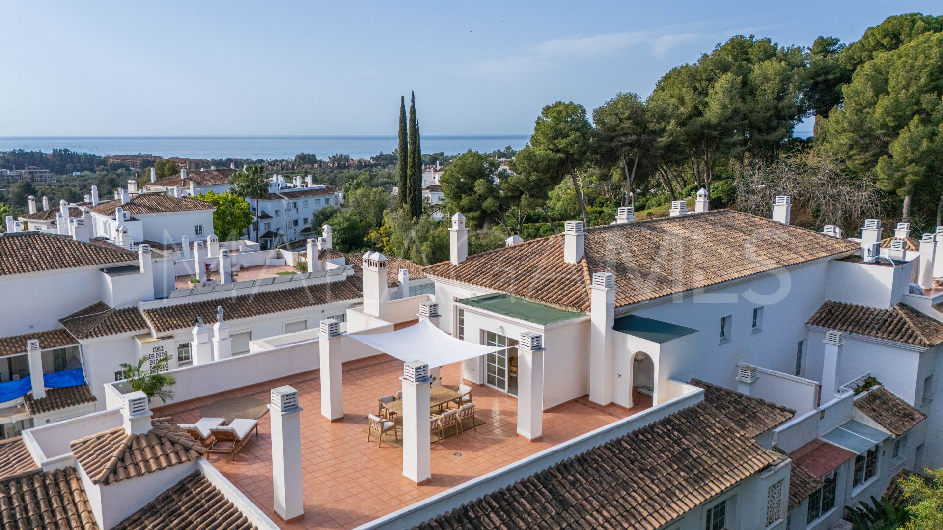 Se vende atico duplex in Las Lomas de Rio Real