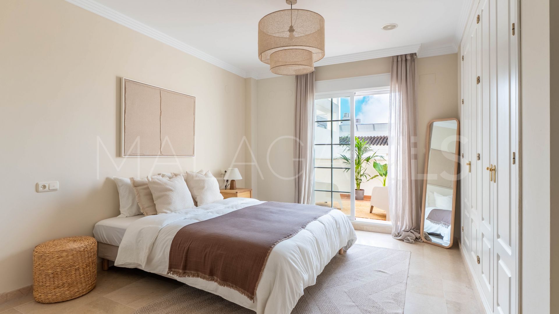 Se vende atico duplex in Las Lomas de Rio Real