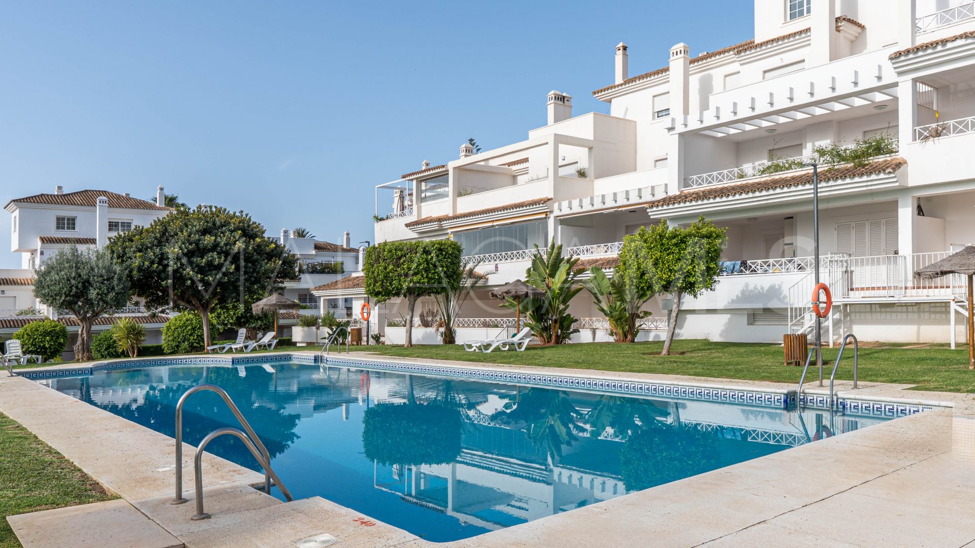 Se vende atico duplex in Las Lomas de Rio Real