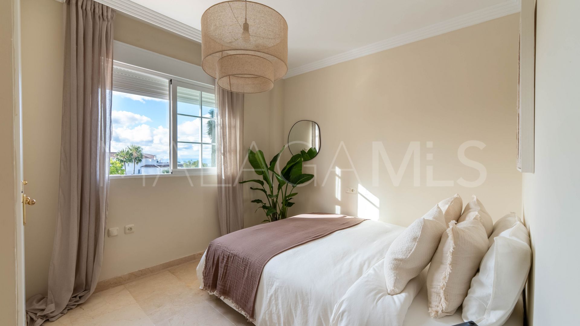 Se vende atico duplex in Las Lomas de Rio Real