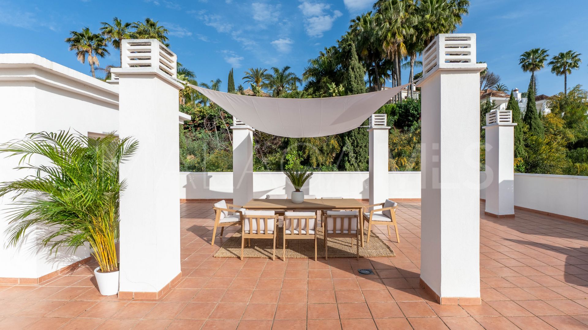 Se vende atico duplex in Las Lomas de Rio Real