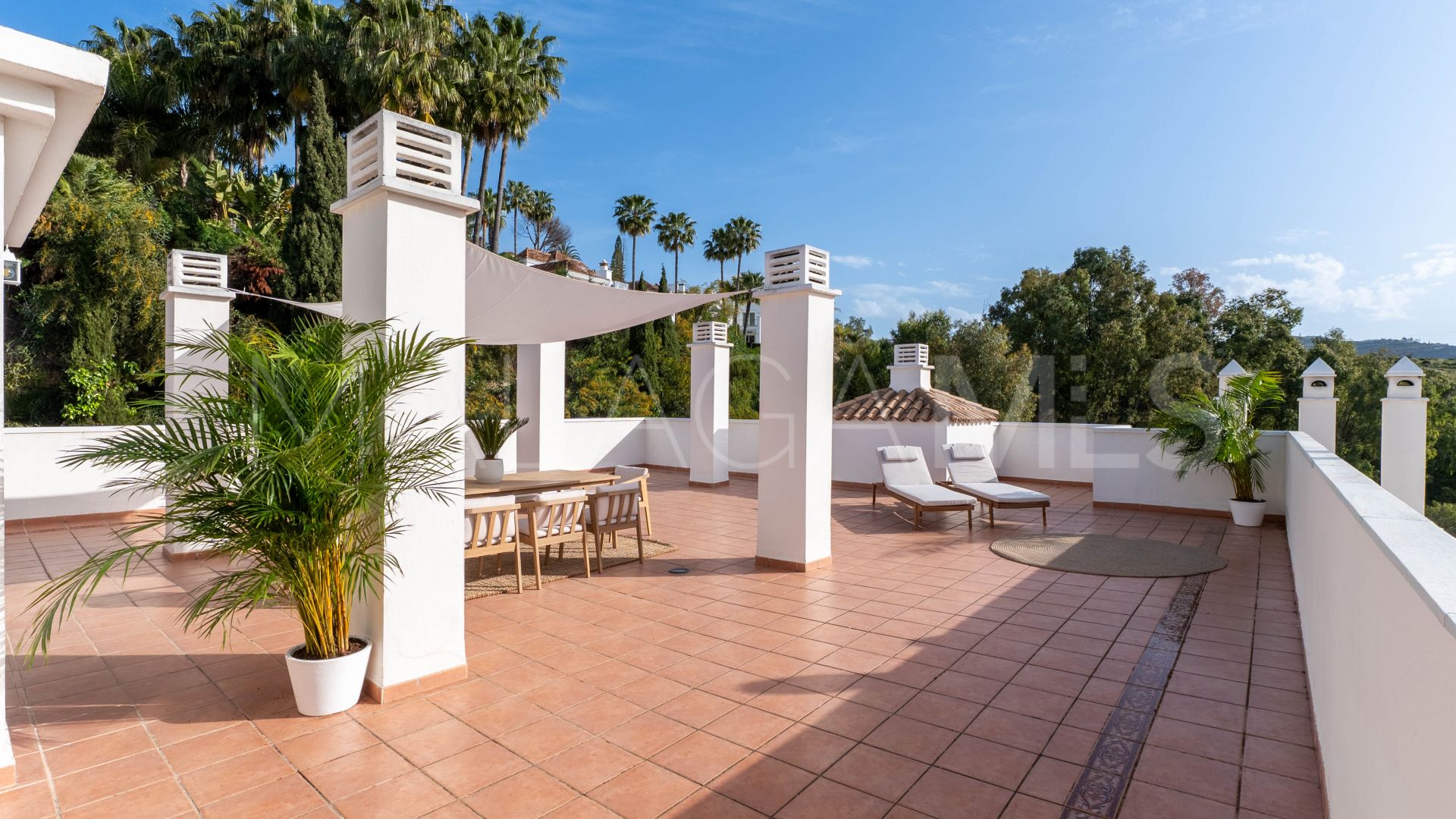 Se vende atico duplex in Las Lomas de Rio Real