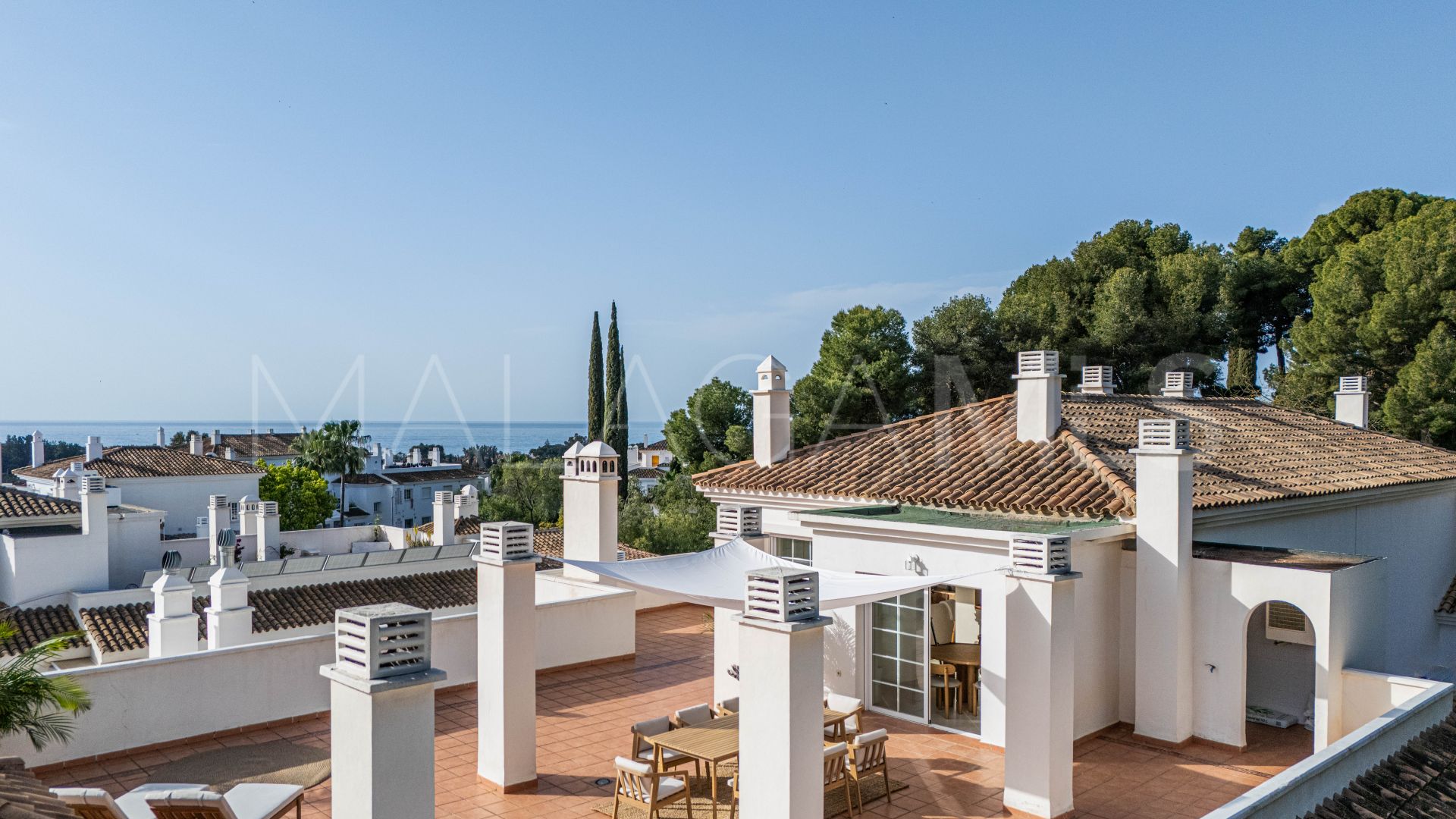 Se vende atico duplex in Las Lomas de Rio Real
