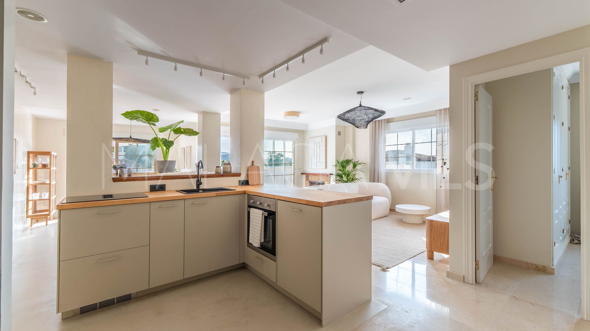 Se vende atico duplex in Las Lomas de Rio Real