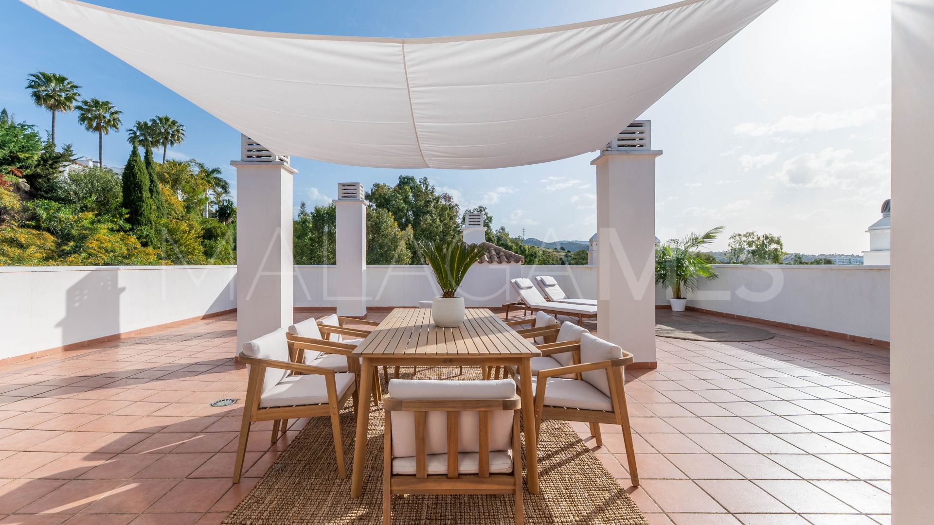 Se vende atico duplex in Las Lomas de Rio Real