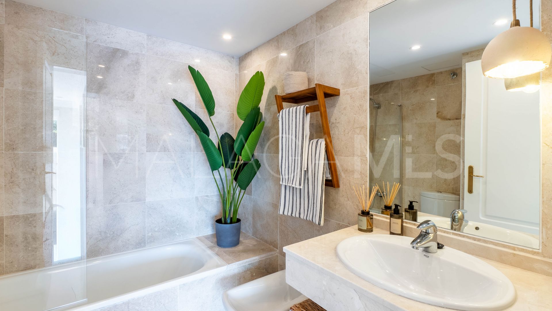 Se vende atico duplex in Las Lomas de Rio Real