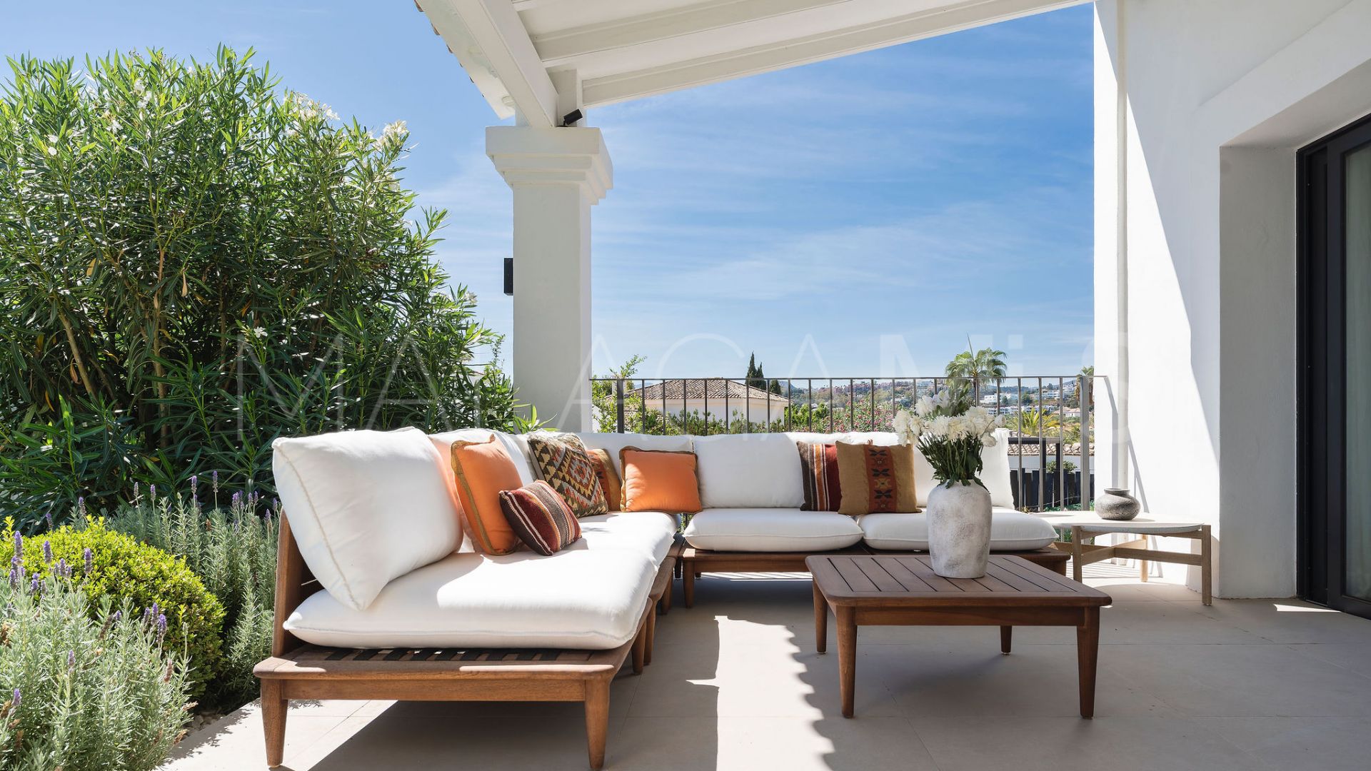 Villa for sale in Los Naranjos