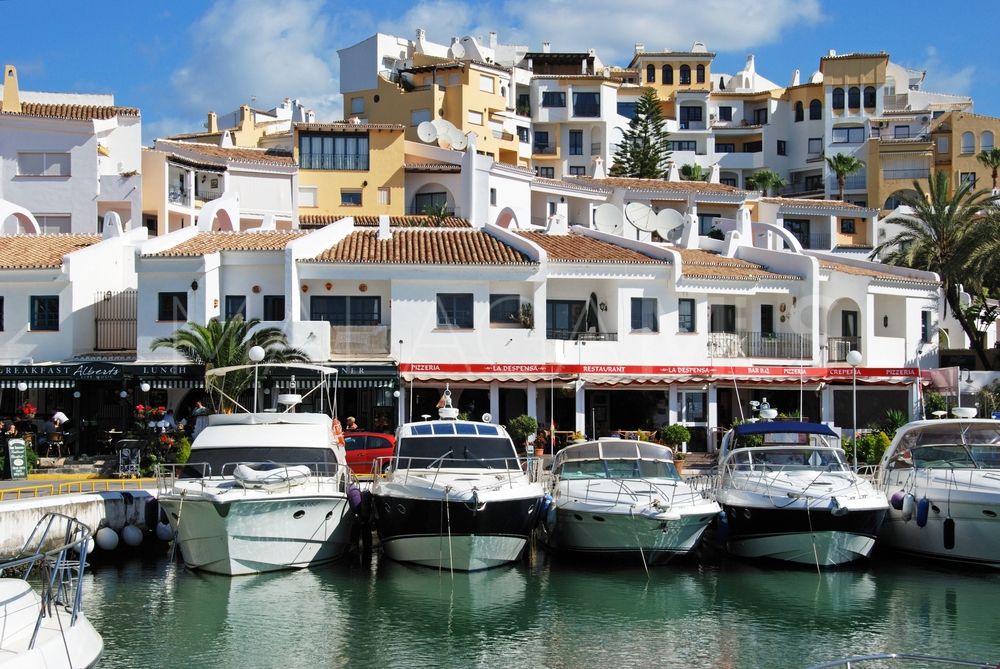 Tomt for sale in Elviria Hills