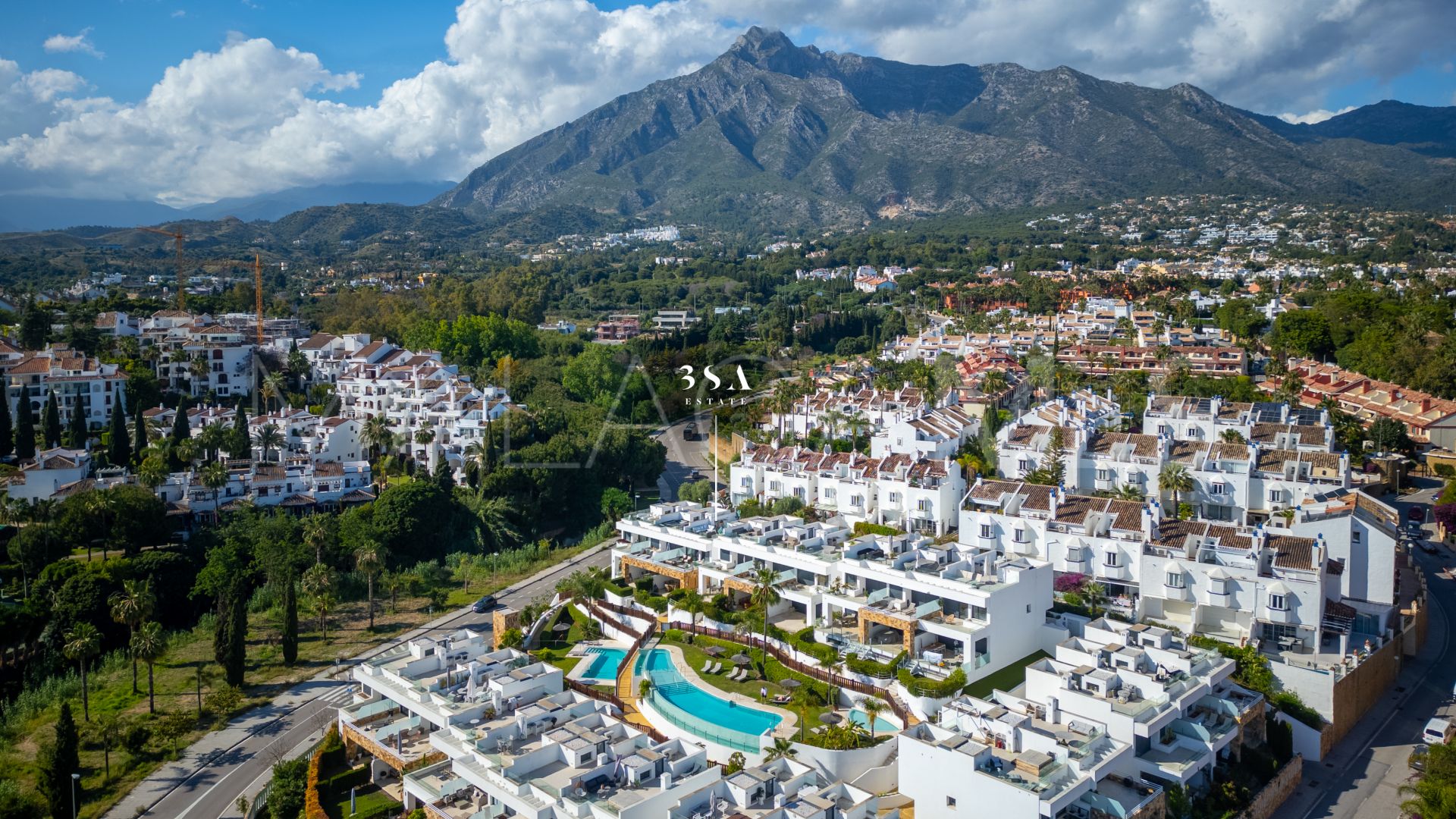 Maison de ville for sale in Marbella Senses