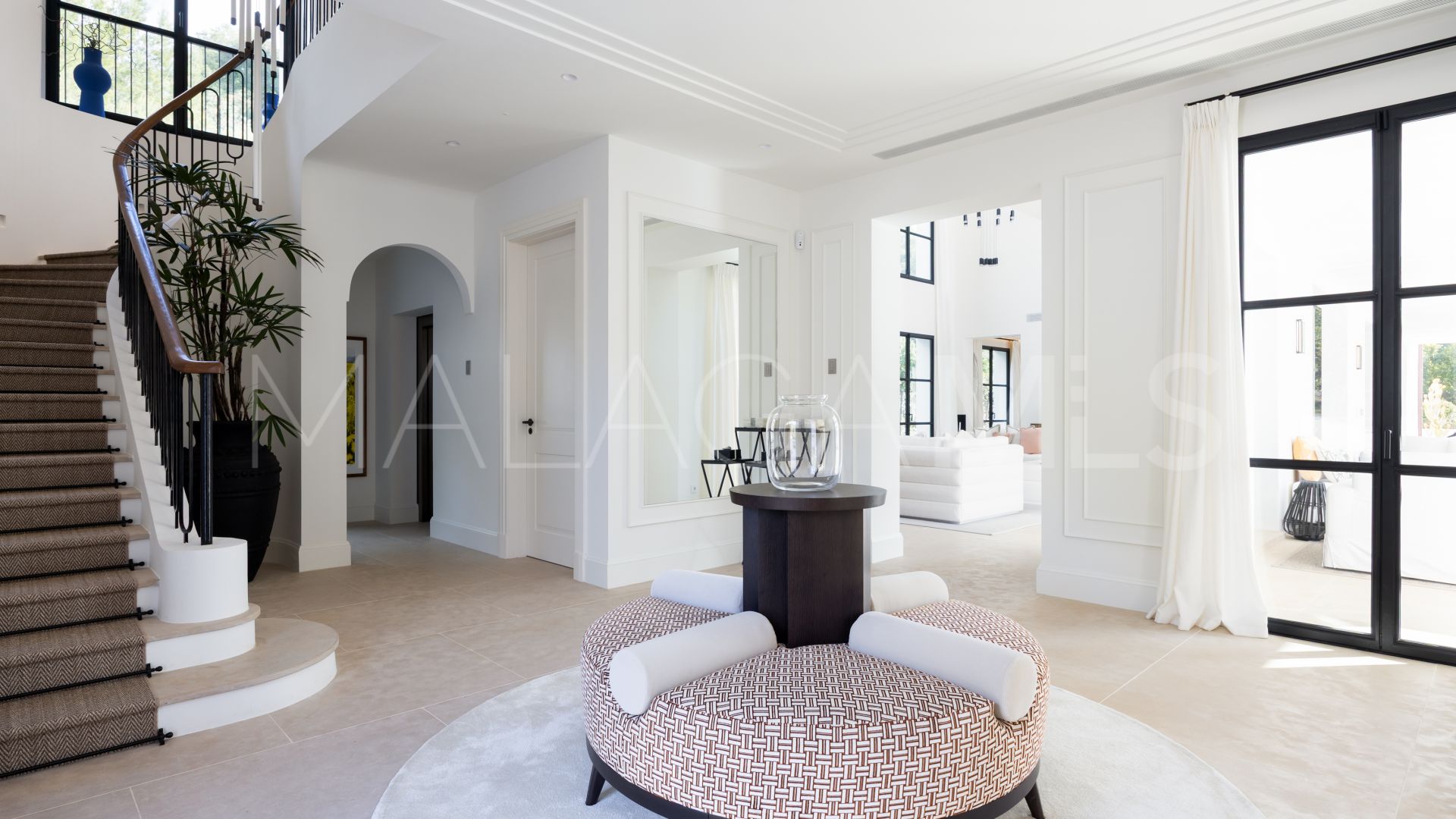 Villa for sale in Cascada de Camojan