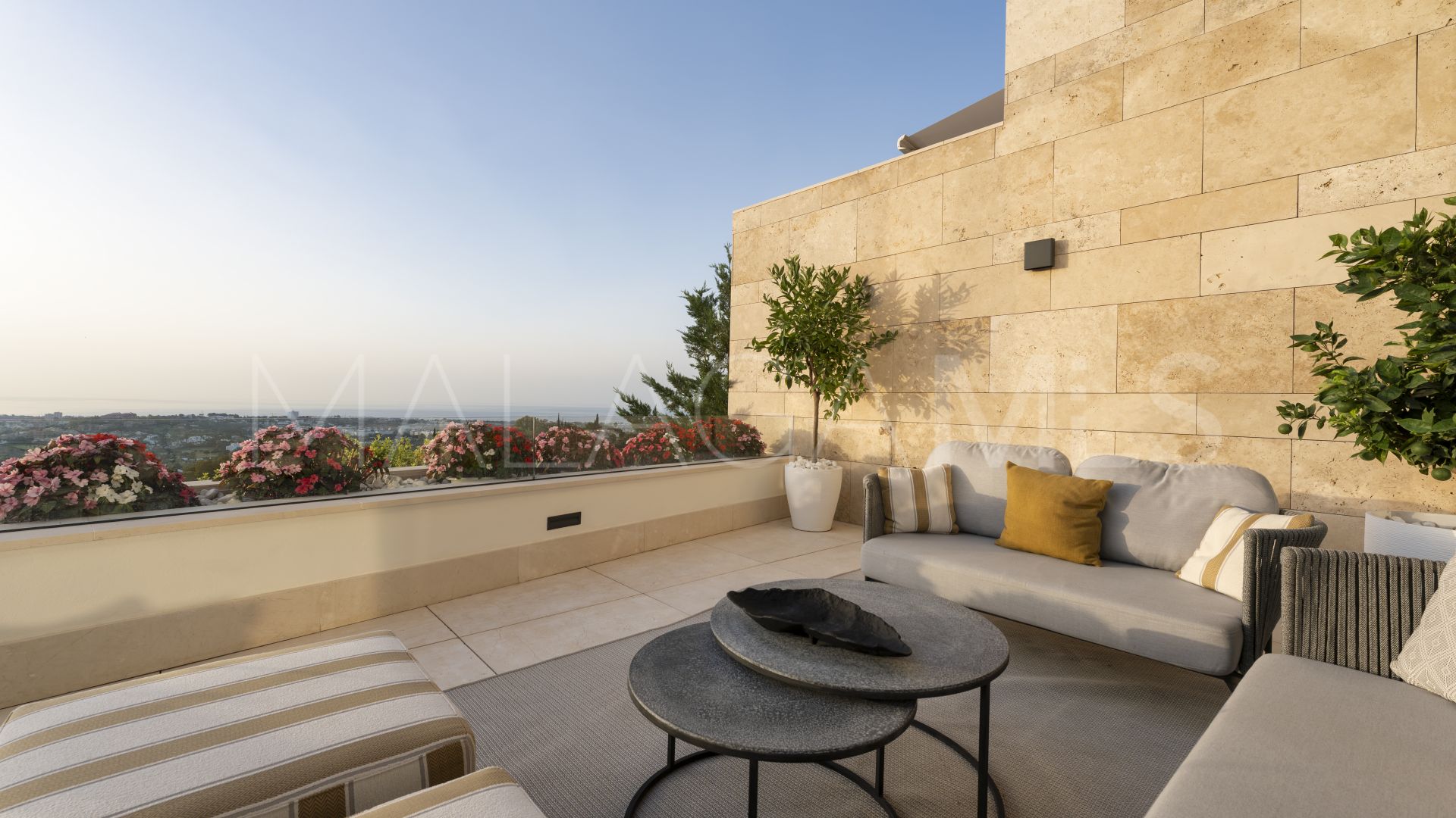 Ground floor duplex for sale in La Quinta