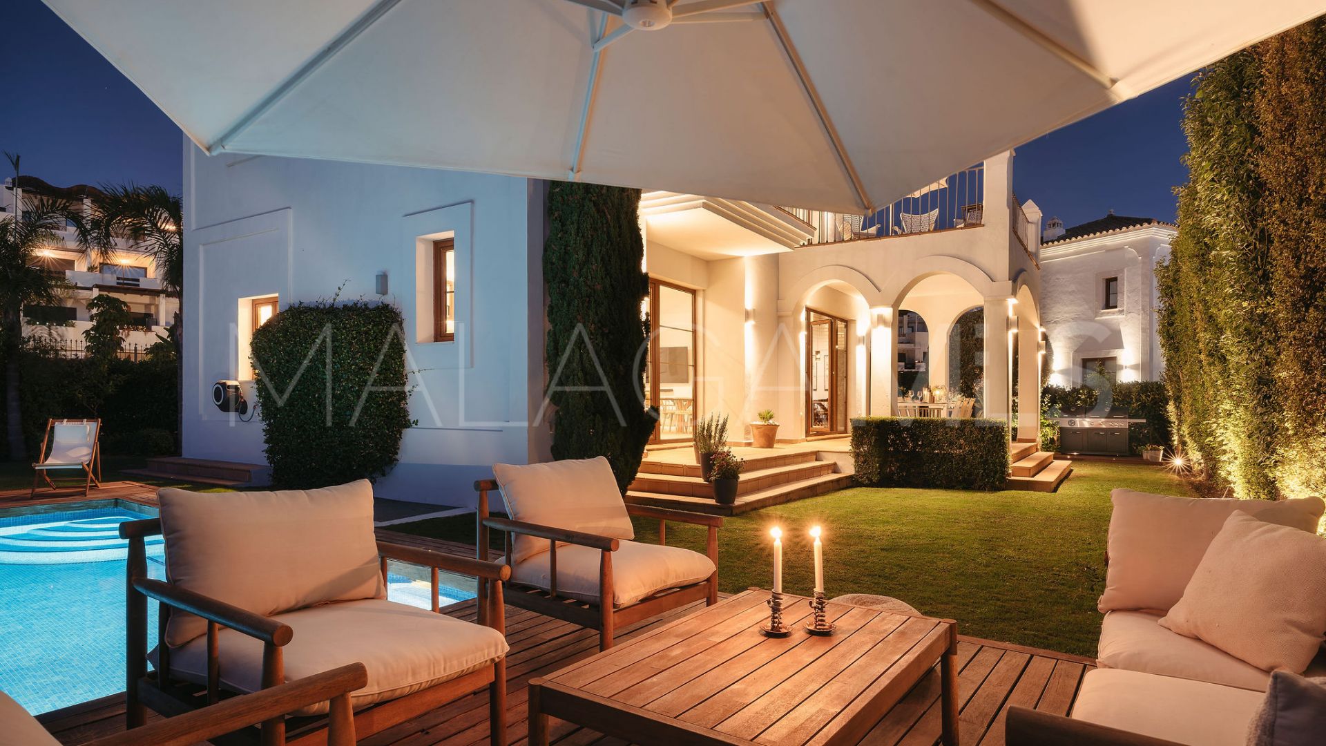 Villa for sale in Estepona