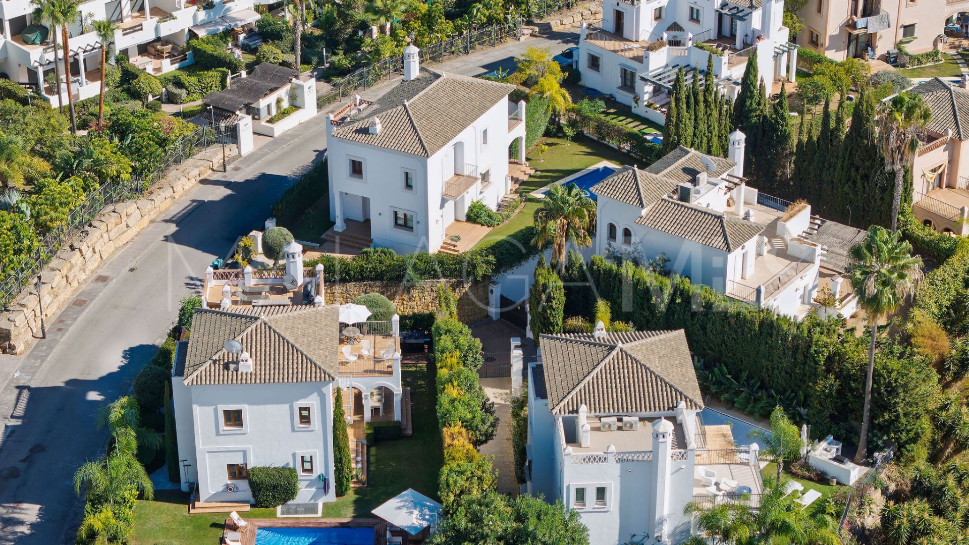 Villa for sale in Estepona