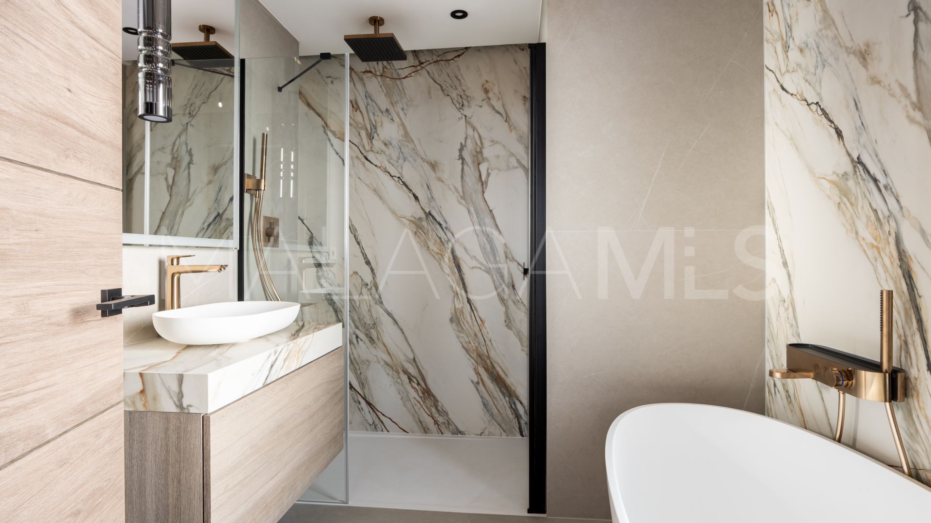 For sale apartment in Cascadas de las Lomas with 3 bedrooms