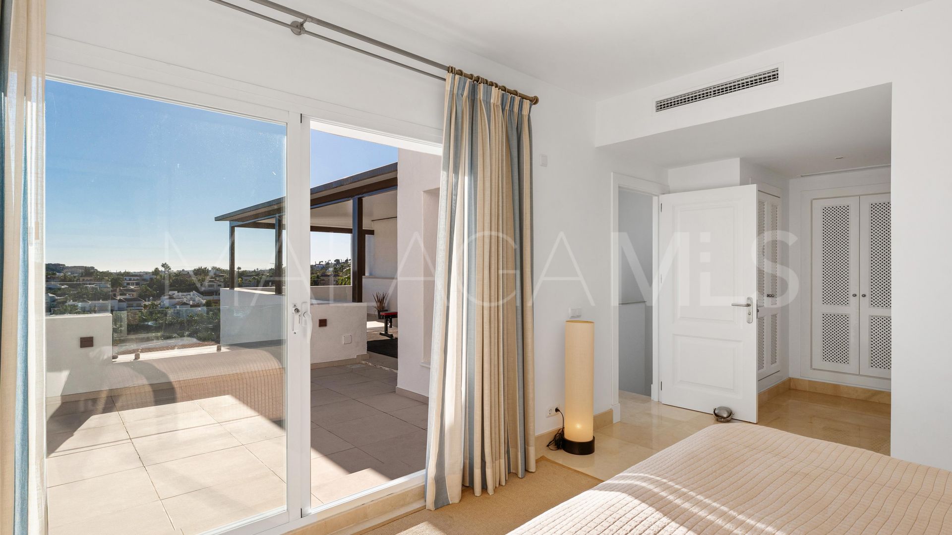 3 bedrooms duplex penthouse in Las Tortugas de Aloha for sale