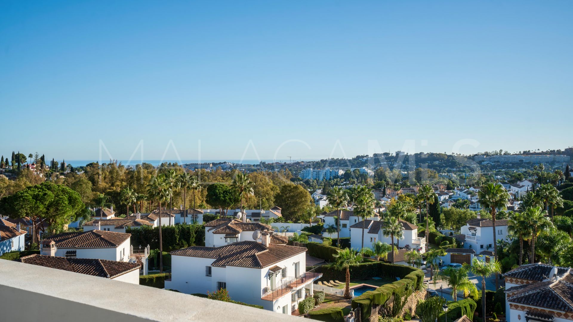 3 bedrooms duplex penthouse in Las Tortugas de Aloha for sale