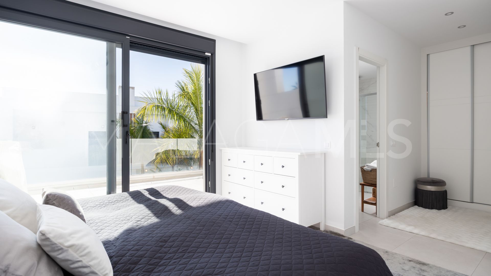 Maison de ville for sale in Estepona