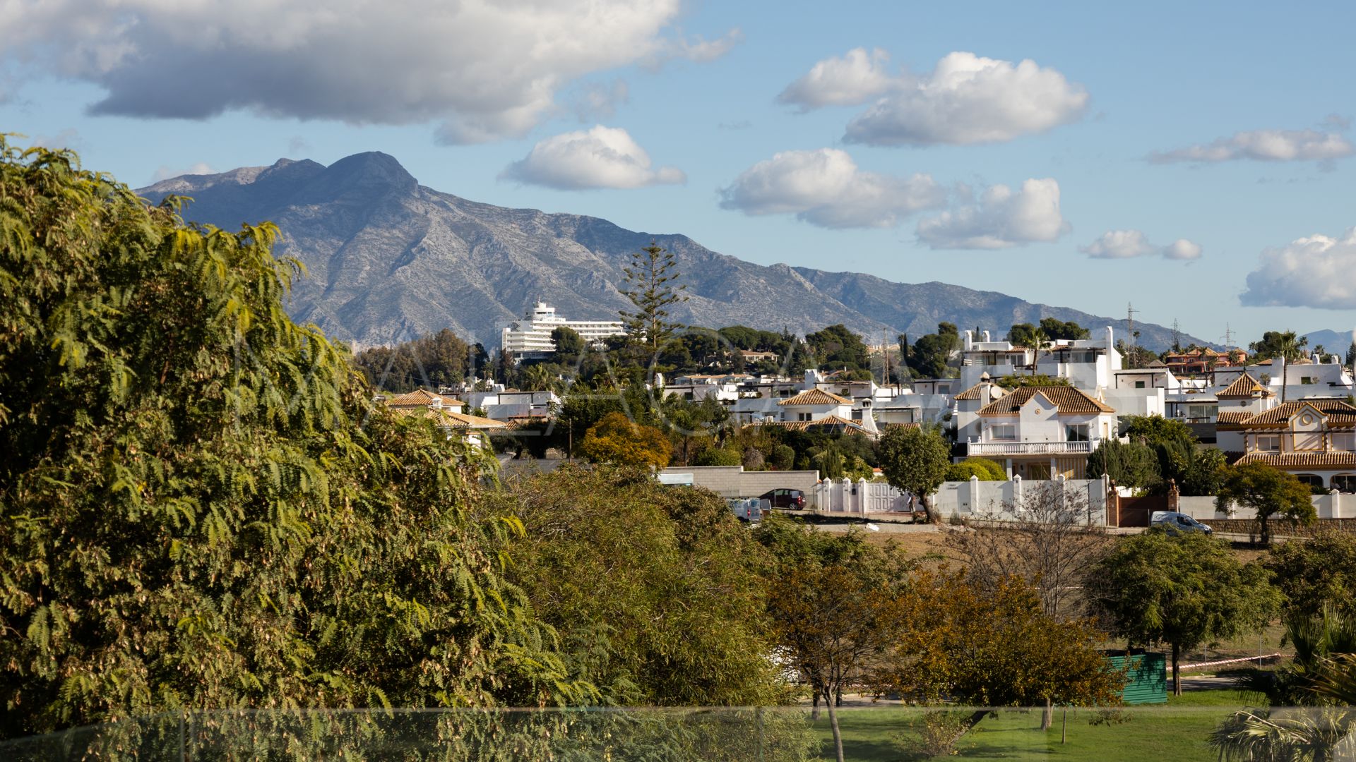 Maison de ville for sale in Estepona