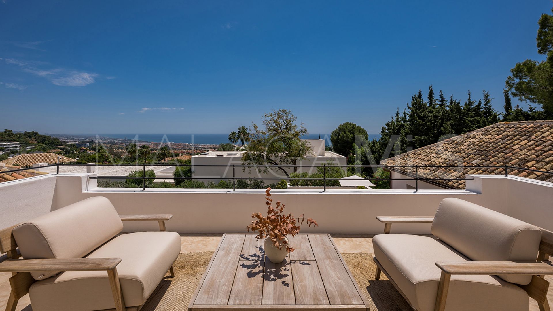Villa for sale in Cascada de Camojan