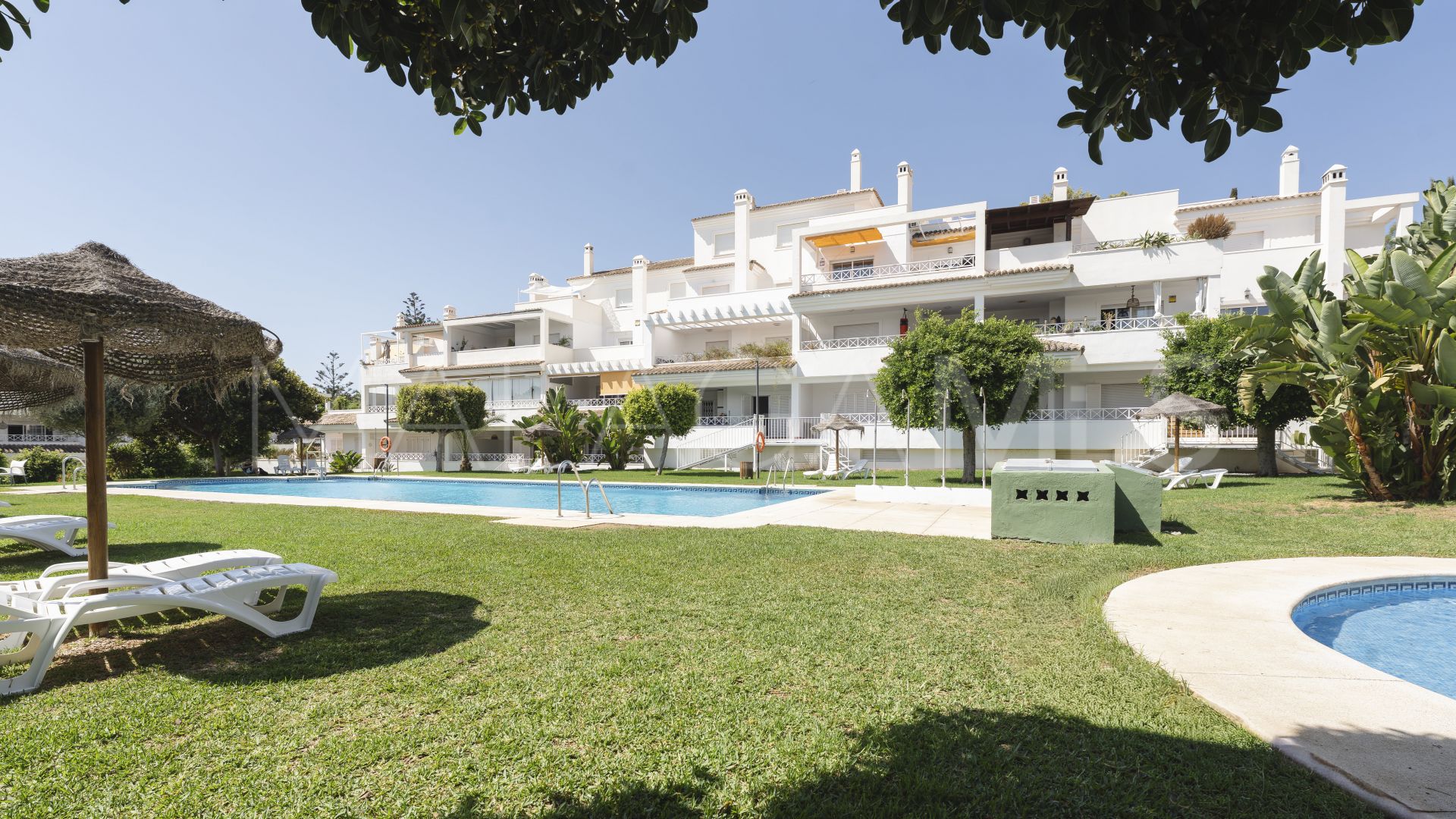 Duplex penthouse for sale in Las Lomas de Rio Real