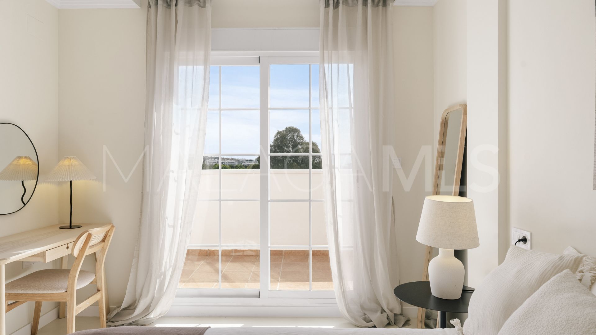 Duplex penthouse for sale in Las Lomas de Rio Real