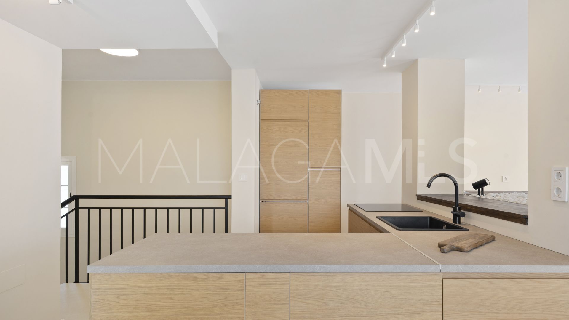 Duplex penthouse for sale in Las Lomas de Rio Real