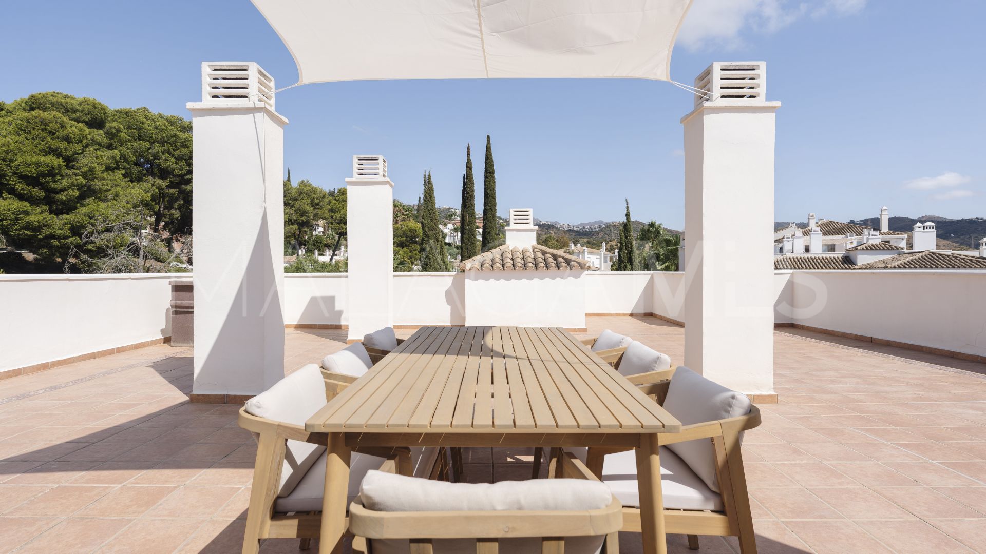 Duplex penthouse for sale in Las Lomas de Rio Real
