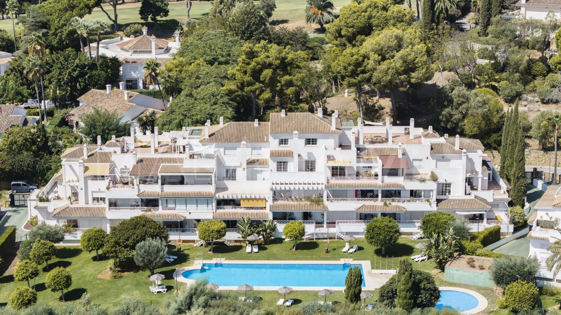 Duplex penthouse for sale in Las Lomas de Rio Real