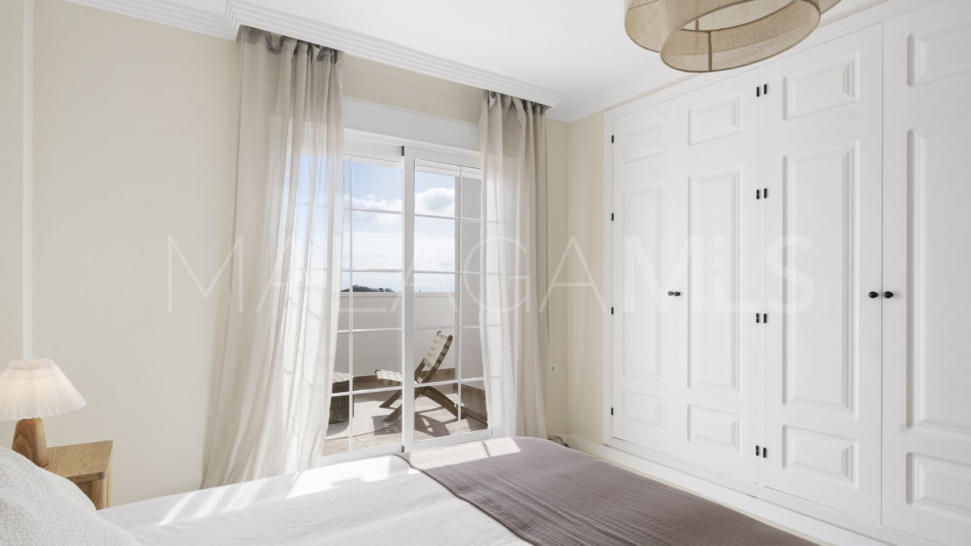 Duplex penthouse for sale in Las Lomas de Rio Real