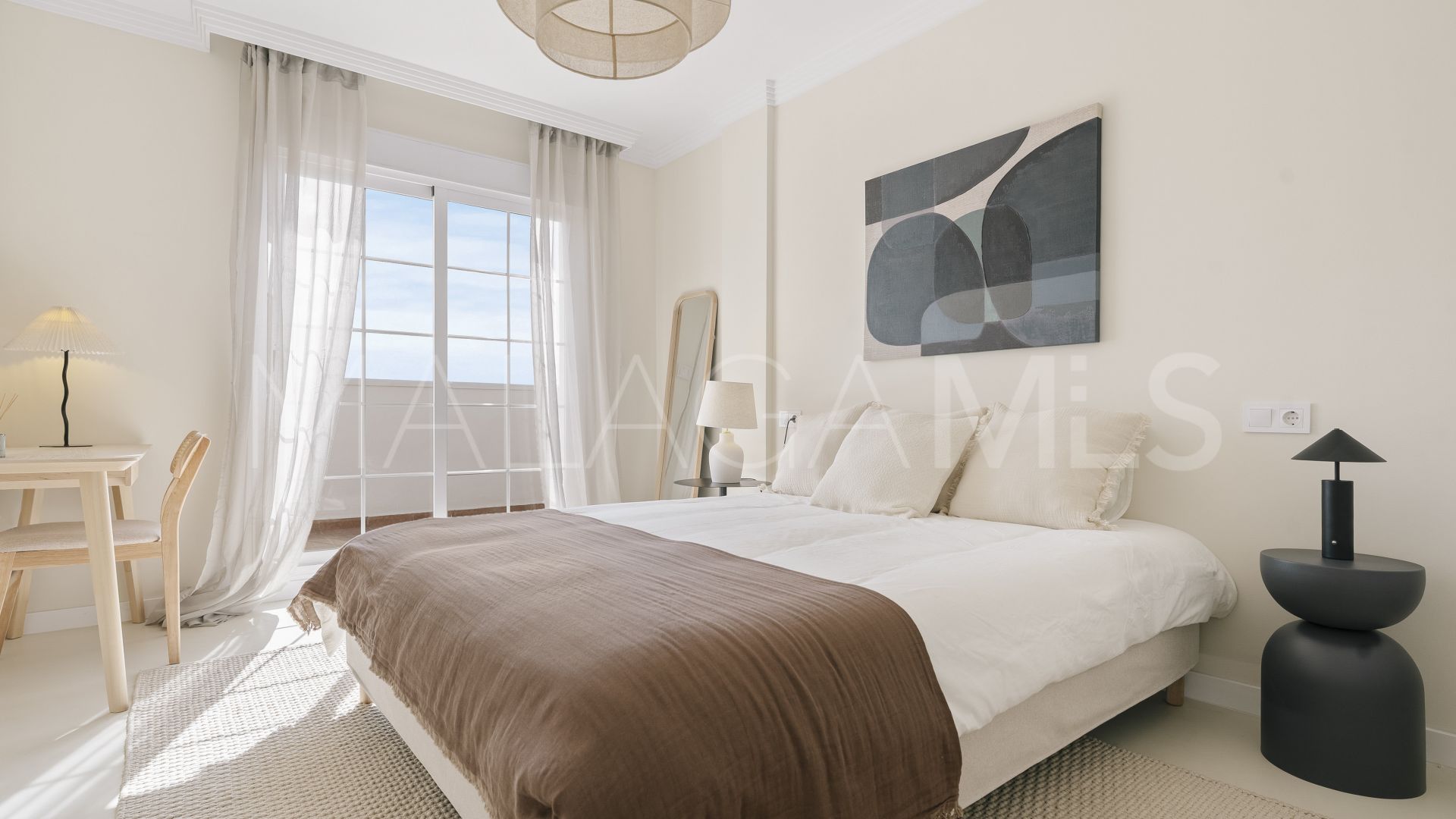 Duplex penthouse for sale in Las Lomas de Rio Real