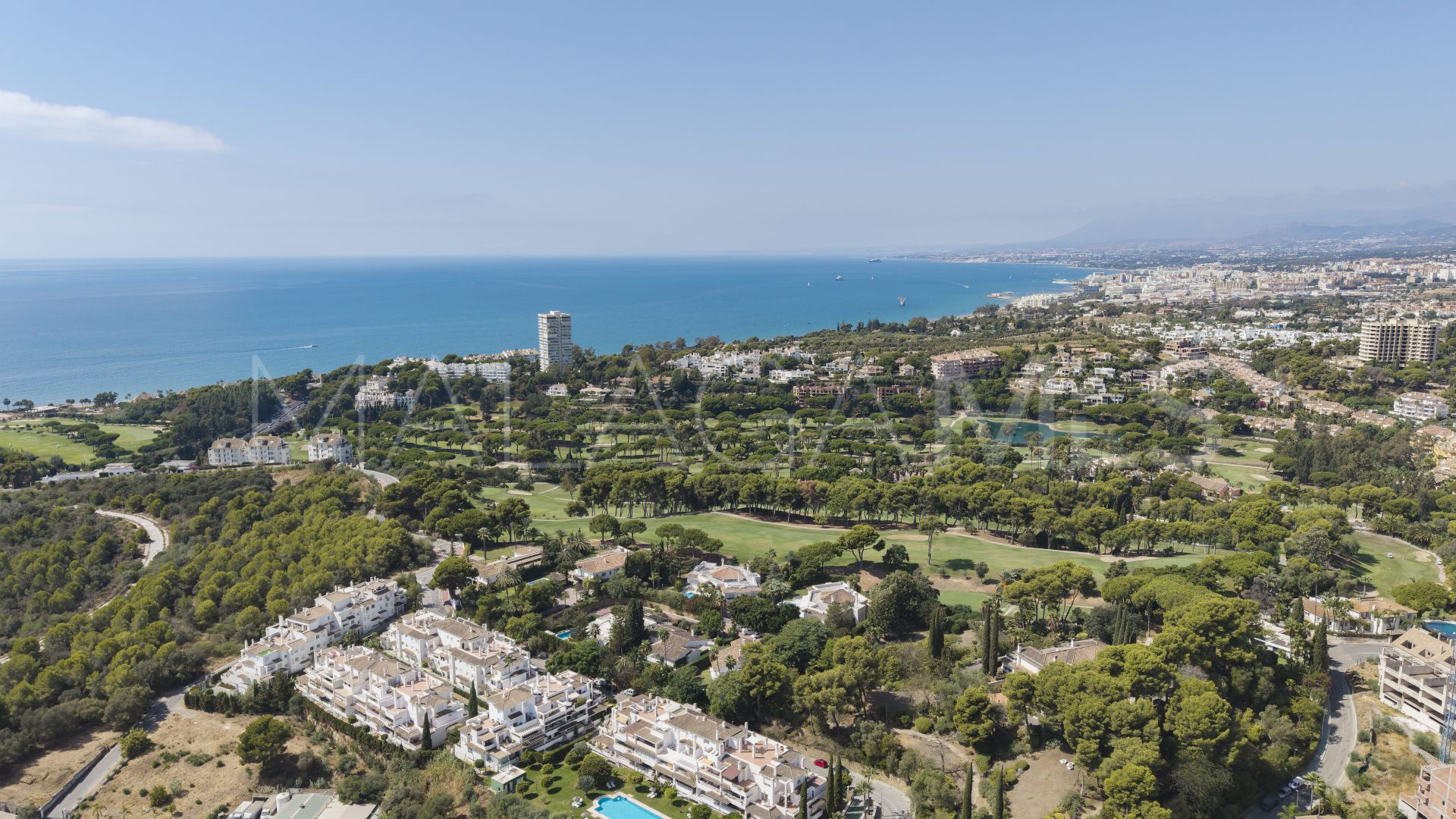 Duplex penthouse for sale in Las Lomas de Rio Real